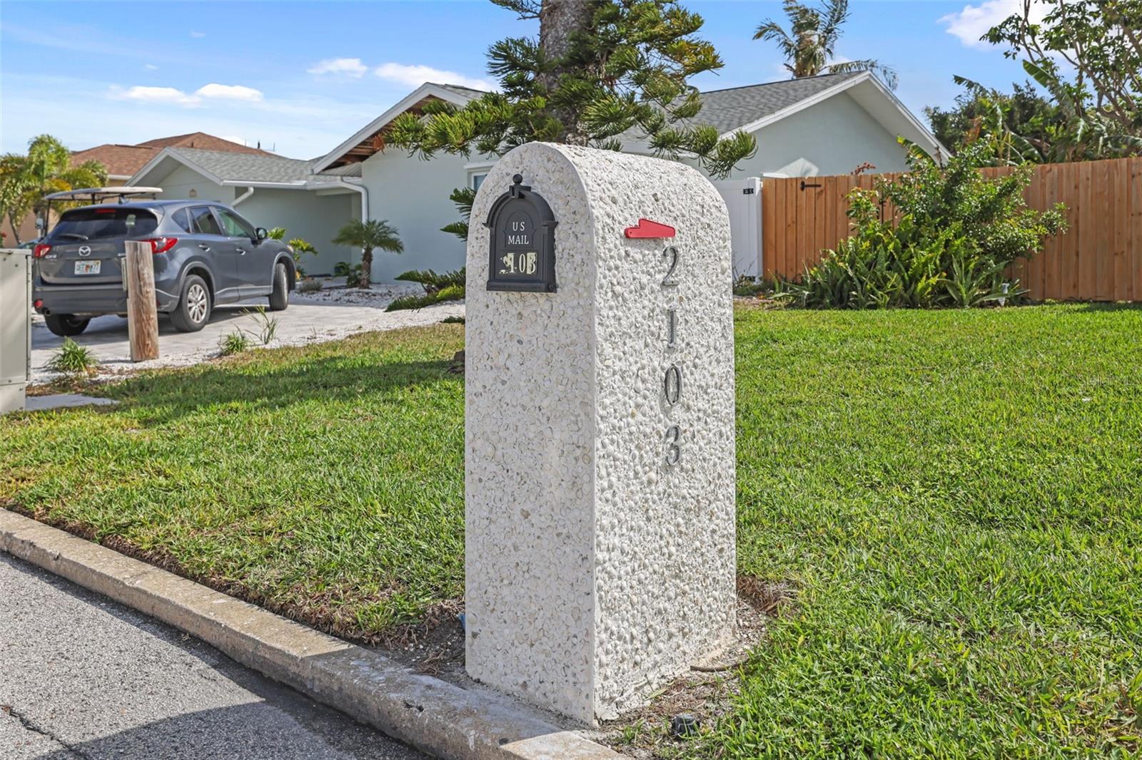 Custom Seashell Mailbox