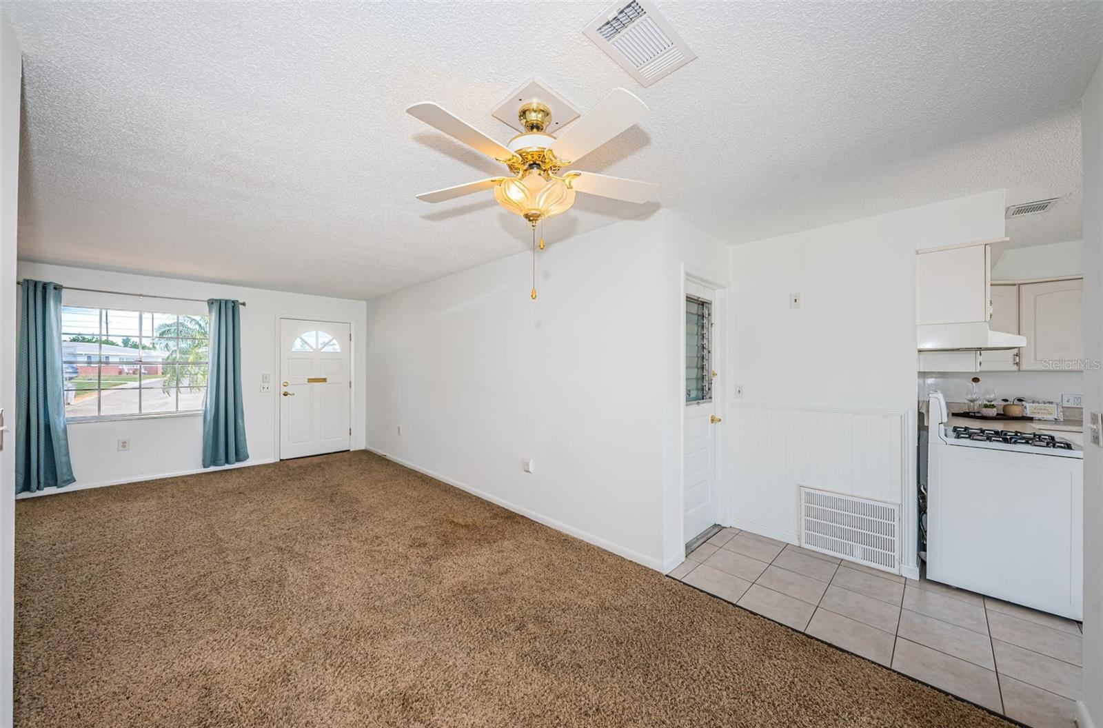 Livingroom/dining room