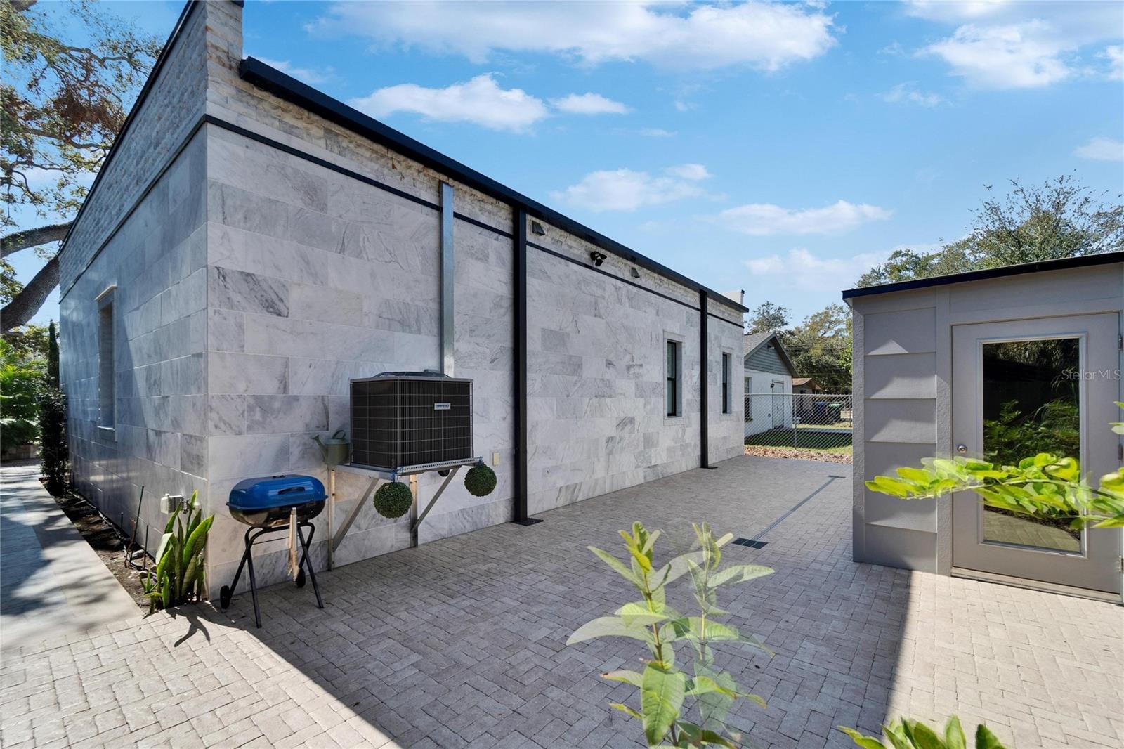 Bakyard