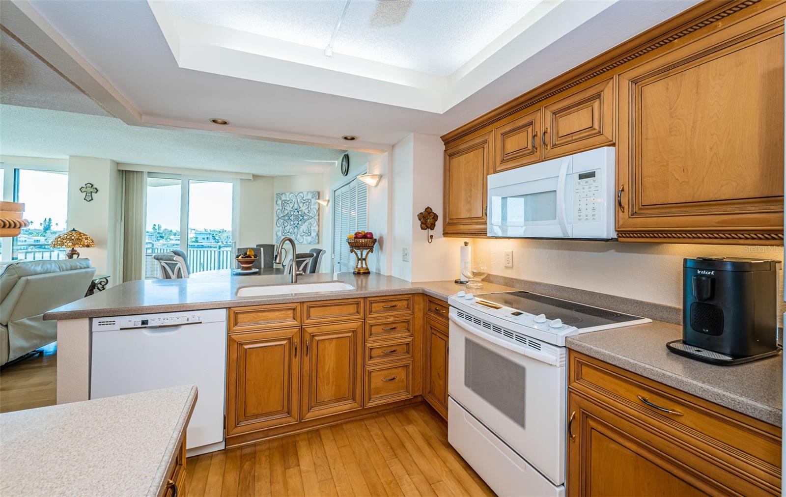 Light & Bright Cucina!