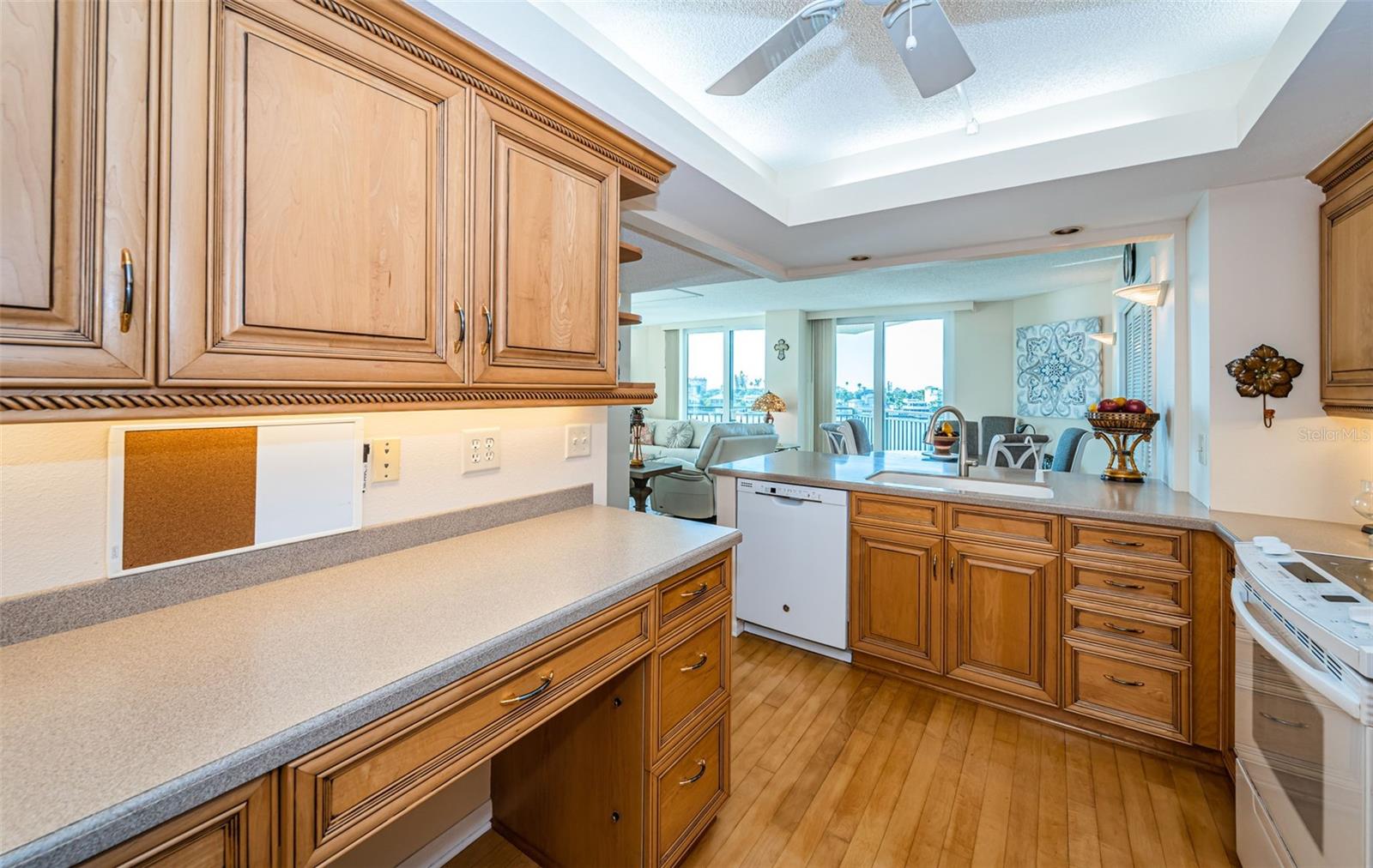 Light & Bright Cucina!