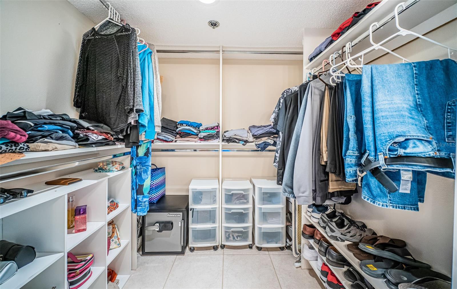 Master Suite Walk In Closet