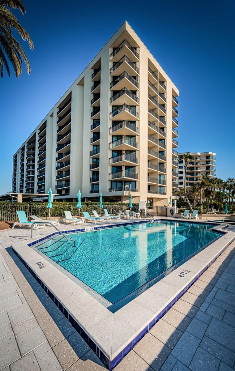 Resort Style Amenities...Sunworshipper's Waterfront Heated Pool & Spa, Outdoor Grilling. Fun on the Tennis & Pickleball Courts.  Boater's Paradise with Boat Slip Purchase Option based on Availability