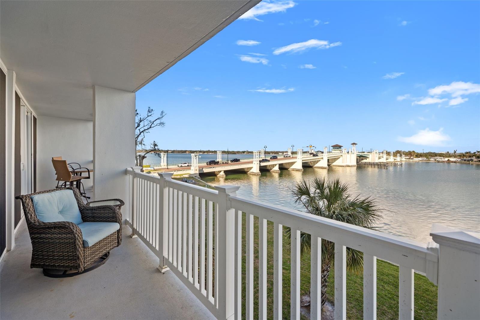 Large Balcony Overlooking Boca Ceiga Bay