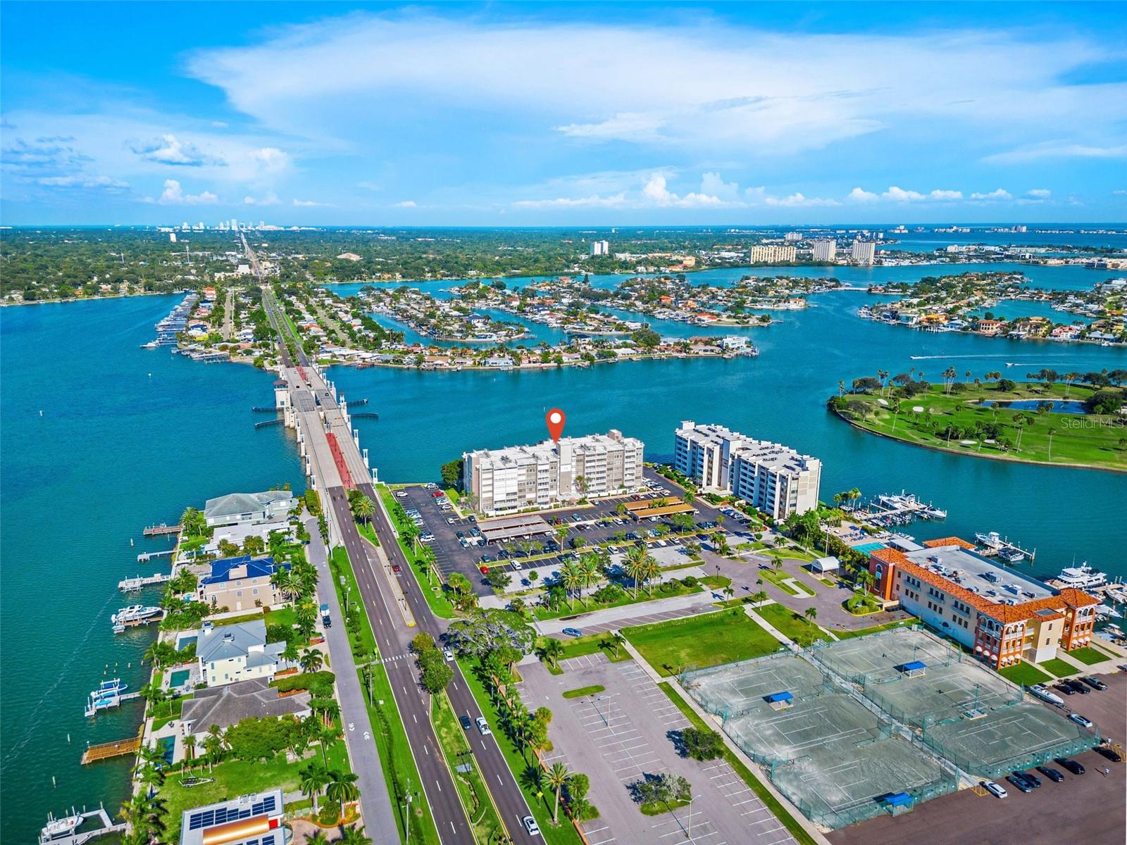 Short stroll to the beach and just minutes to downtown St Pete