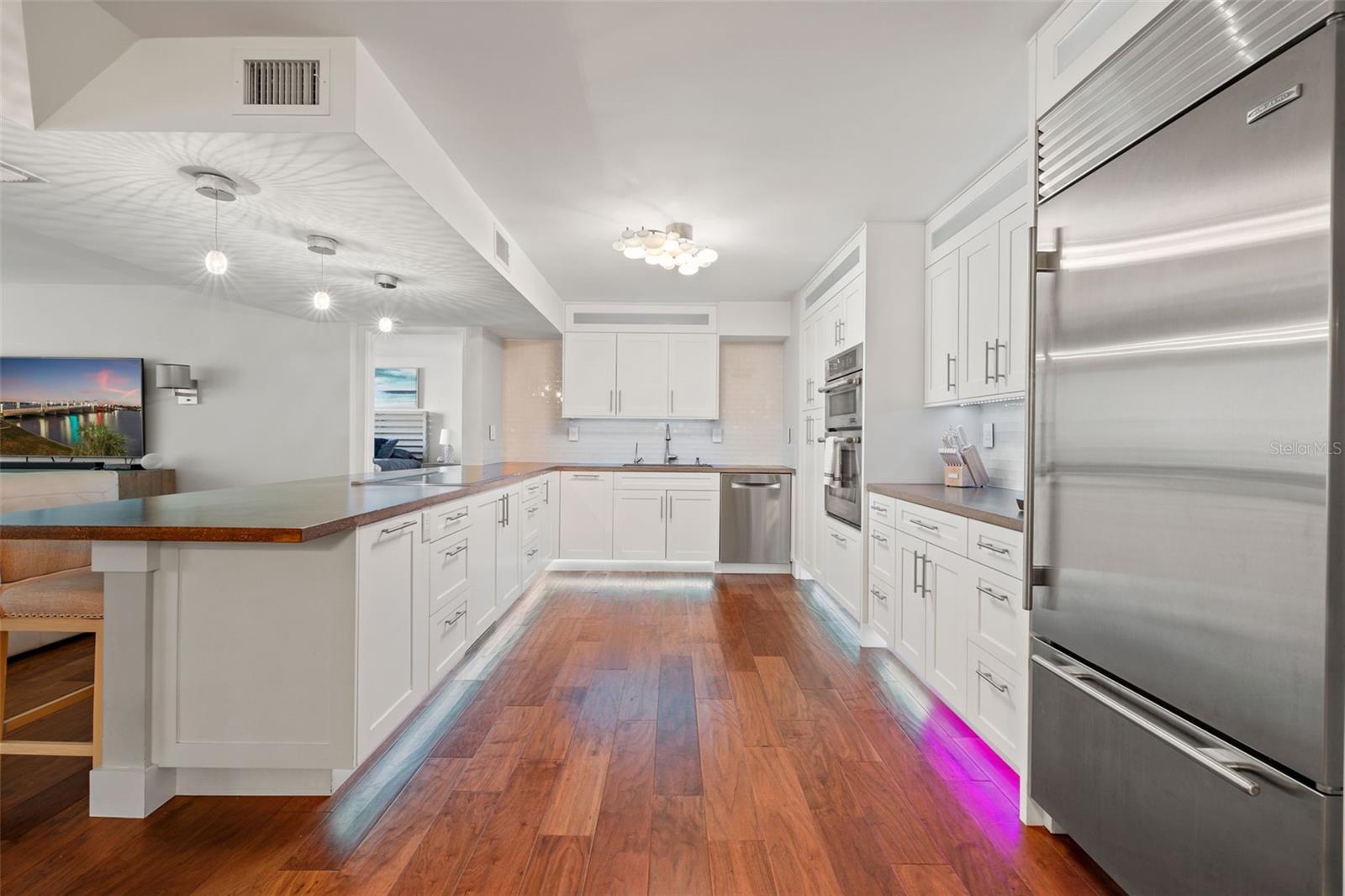 Phillips Smart Hue Lighting under cabinets