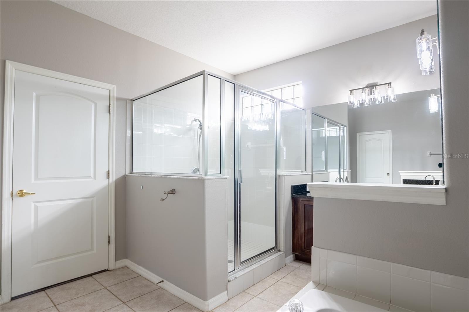 1st floor Master Bath