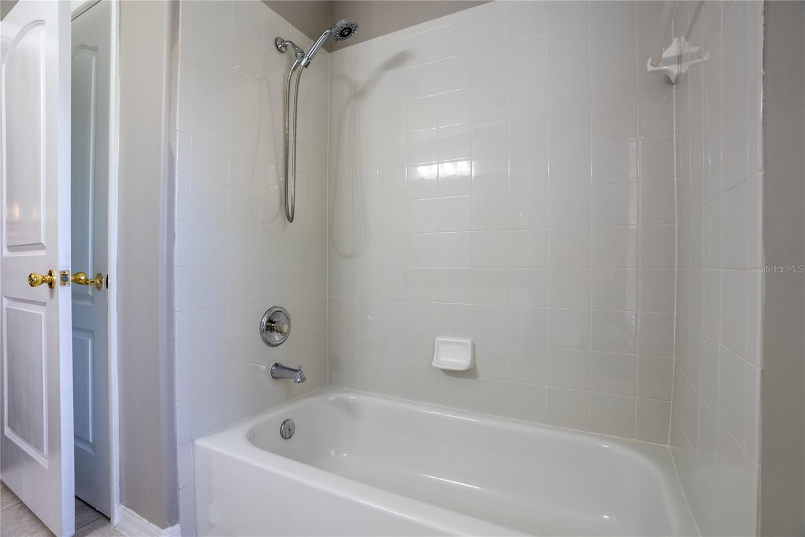 3rd Bath room Bathtub