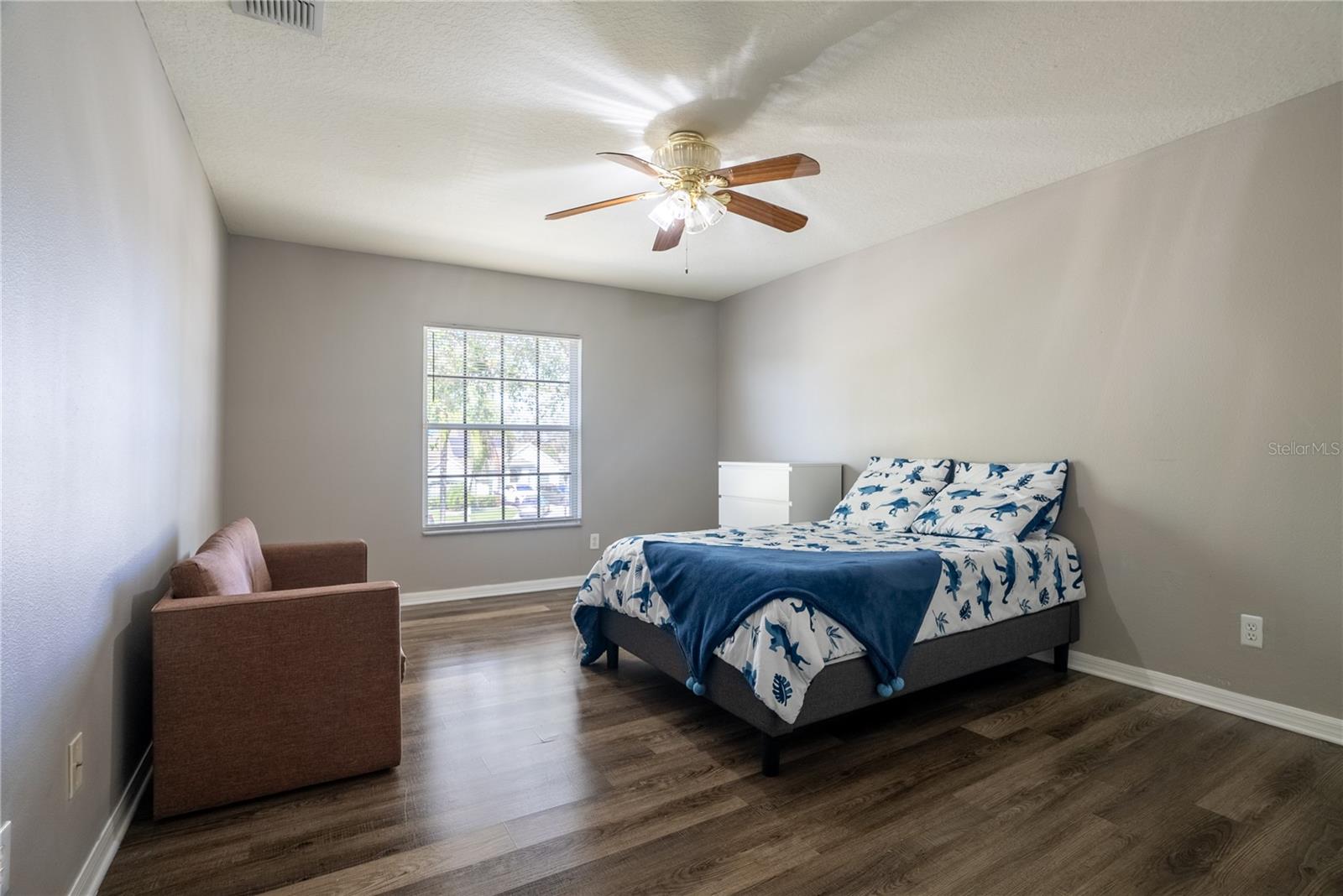 2nd Bed room 2nd floor facing front of house