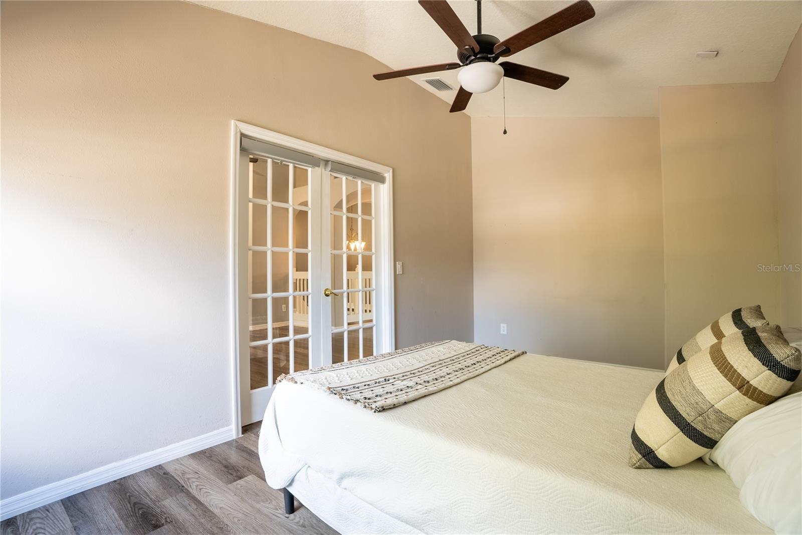 Guest room/Den/Office
