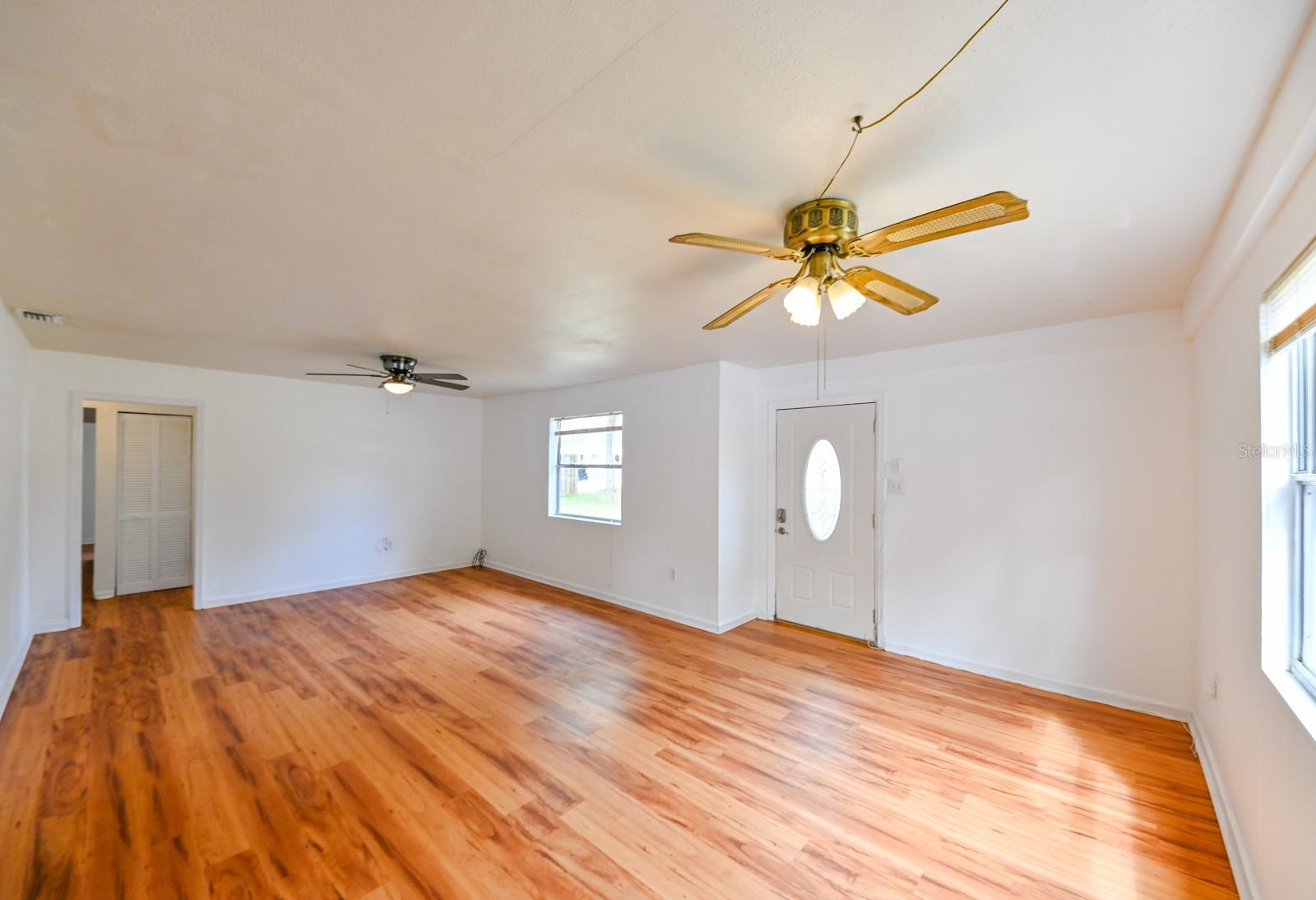 Living Room/ Dinning Room