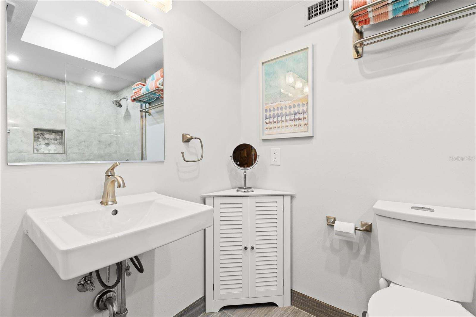 Ensuite bathroom off the secondary bedroom