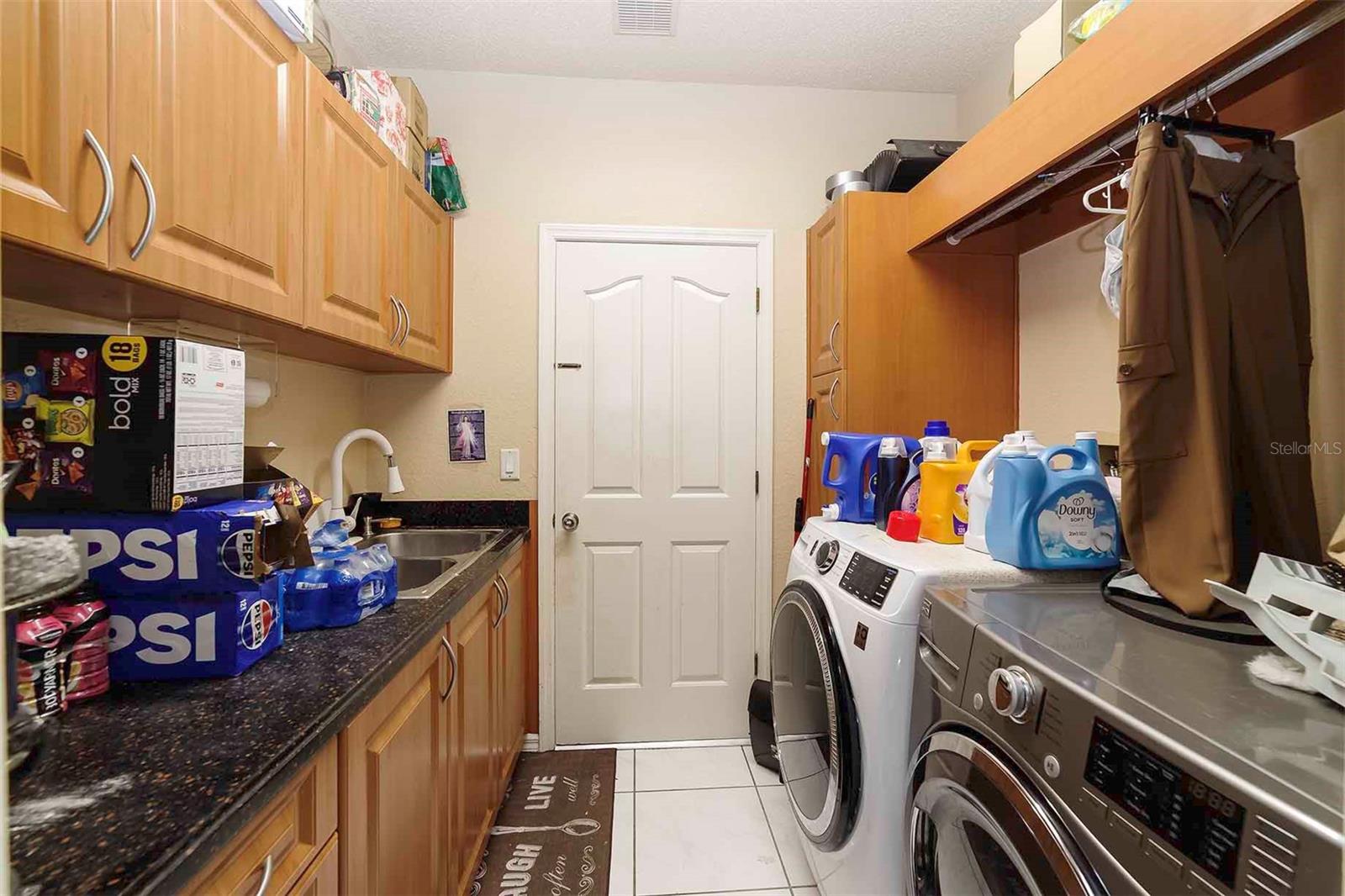 Utility Room with lots of Storage