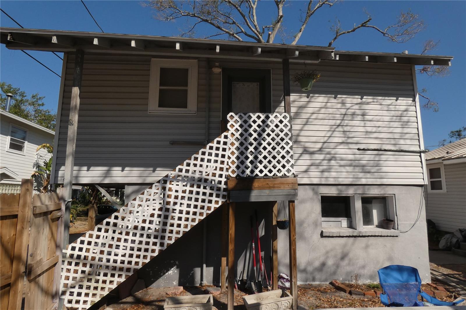 Garage Apt - Rear