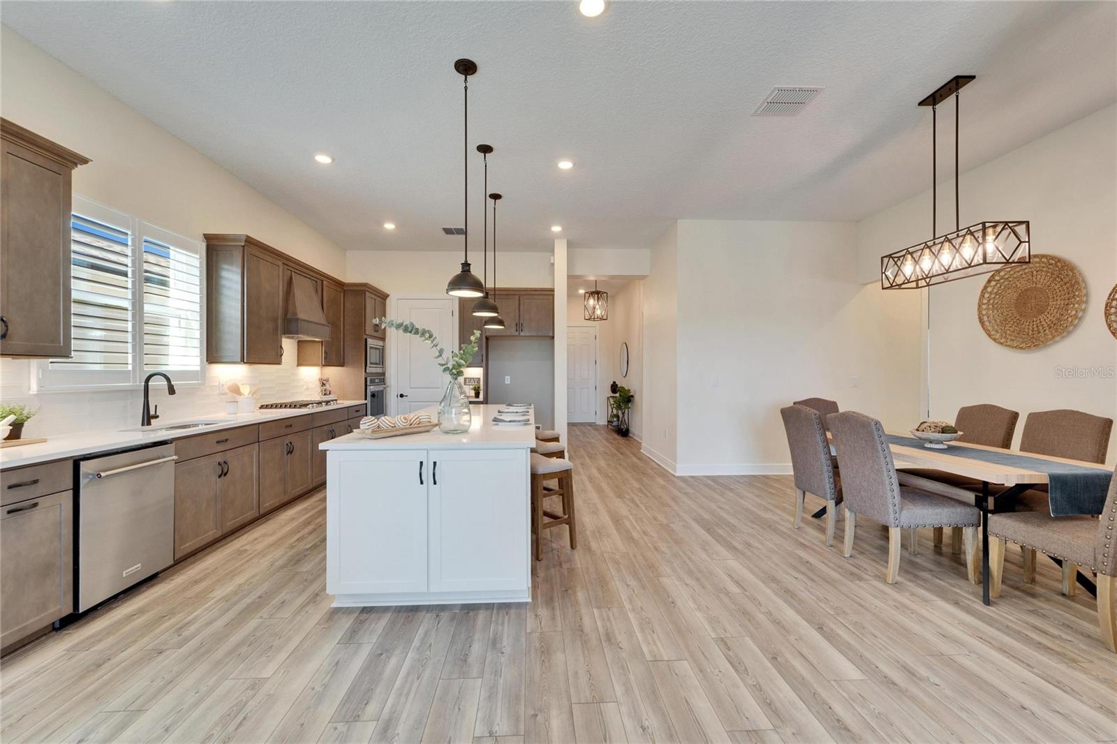 Kitchen / dining area