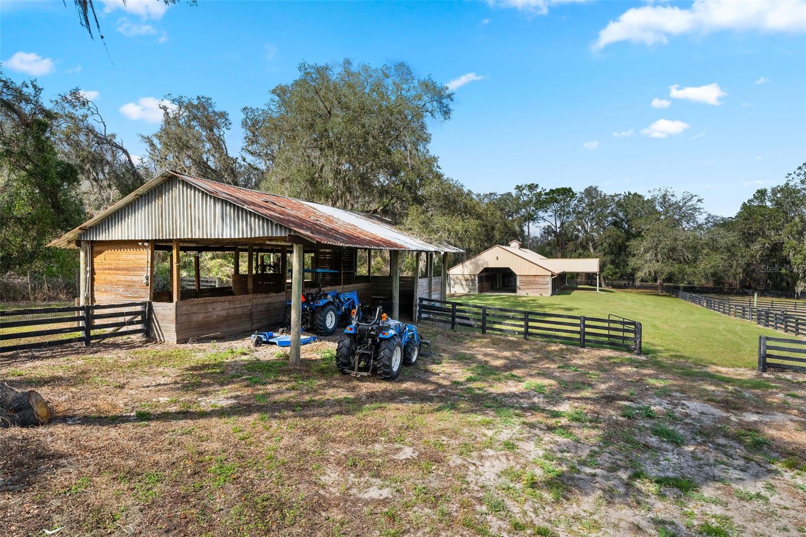 Pole barn with 2 foaling stalls & paddocks