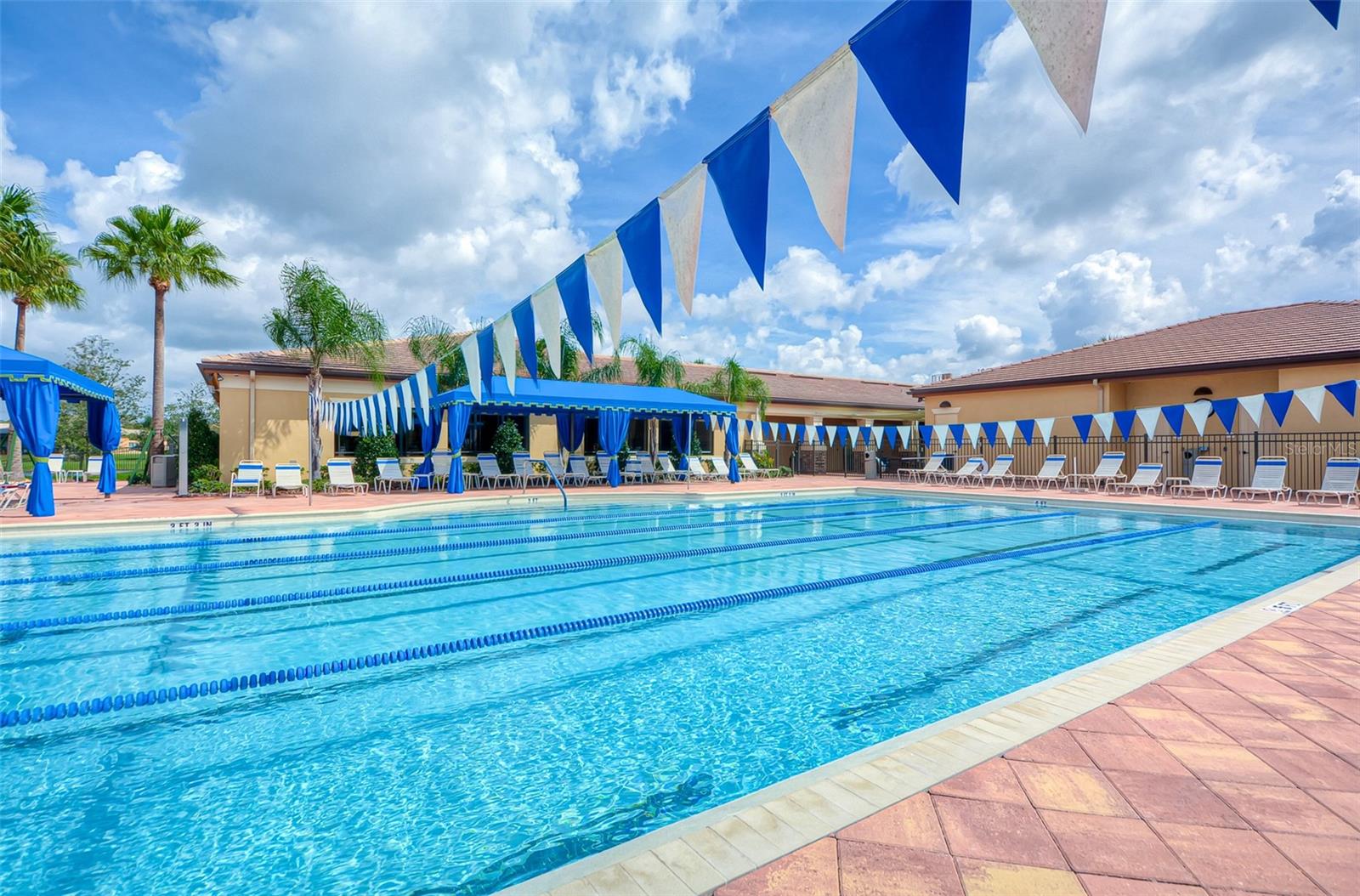 Valencia Lakes Lap Pool