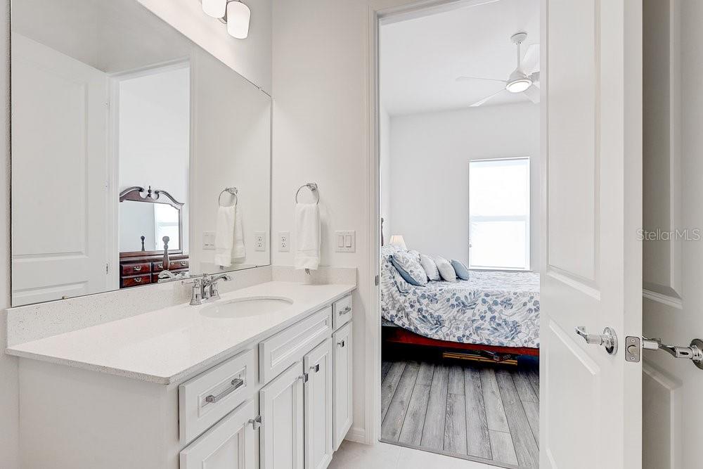Front/2nd ensuite