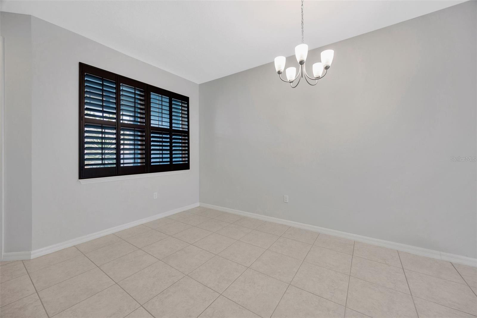 Dining area w Plantation Shutters