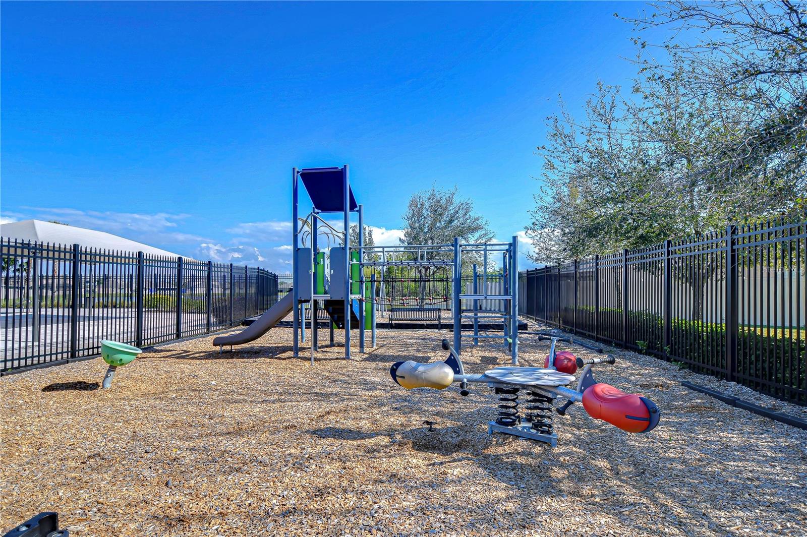 Playground paradise for little adventurers !