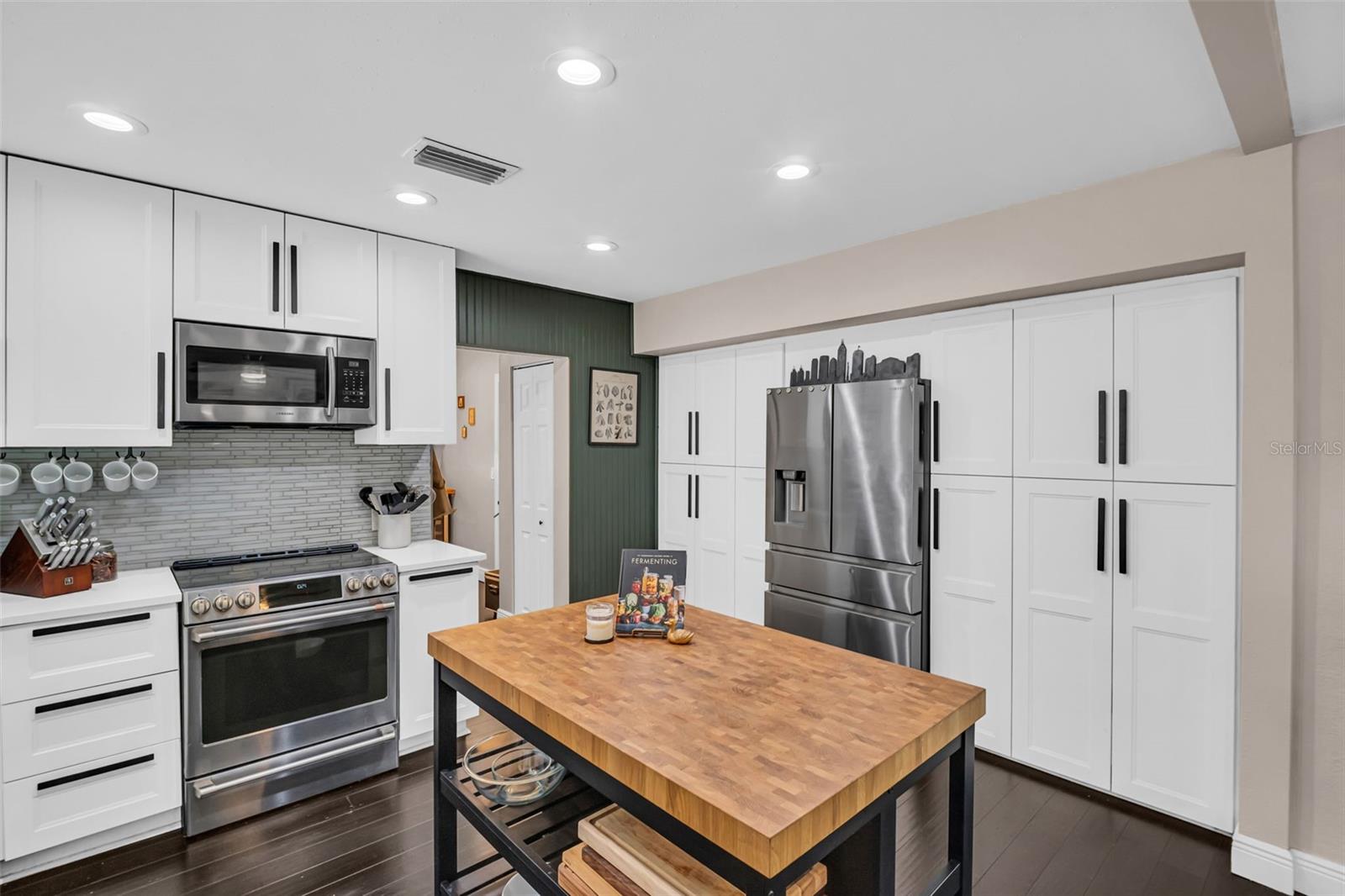 Kitchen with Butler's Pantry