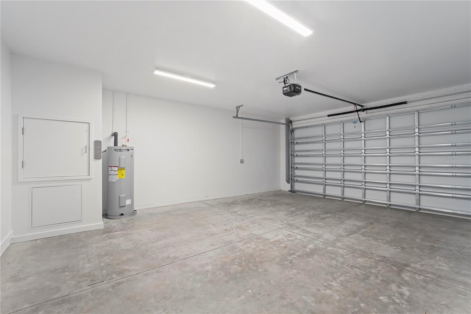 Garage / Dumbwaiter