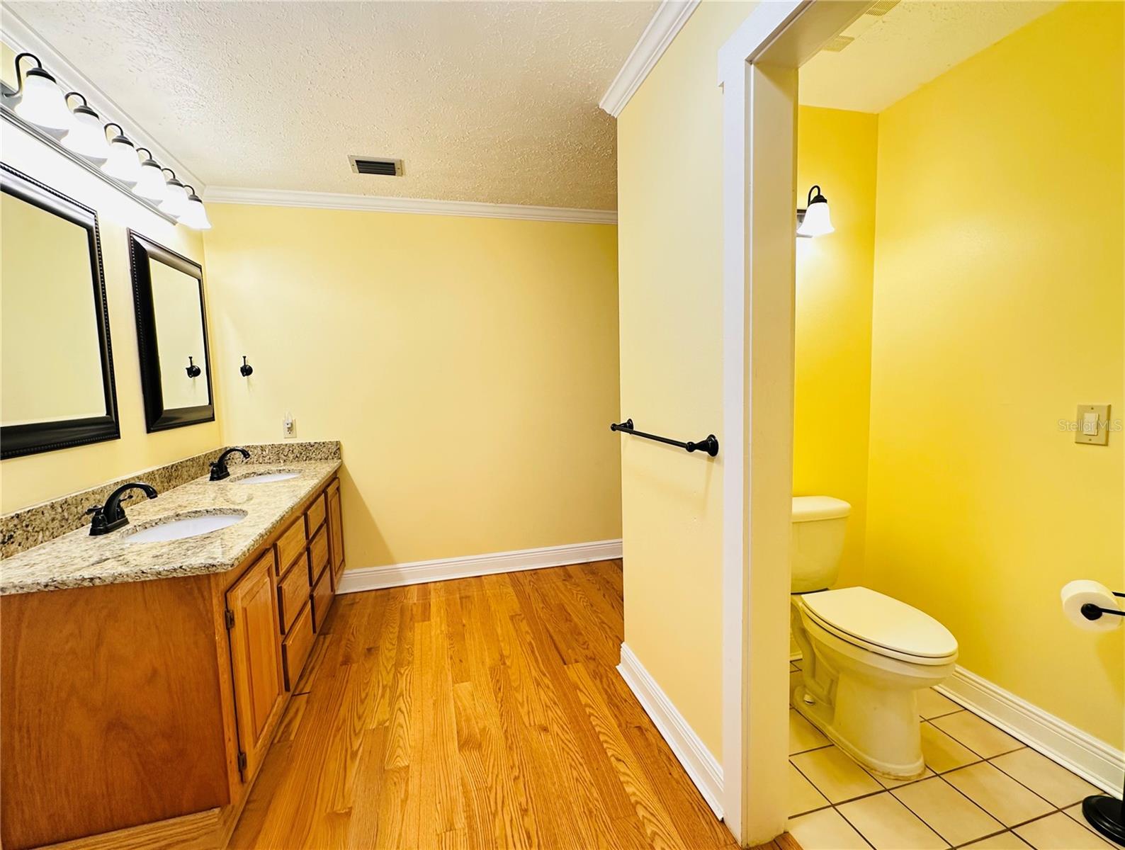 2nd bathroom