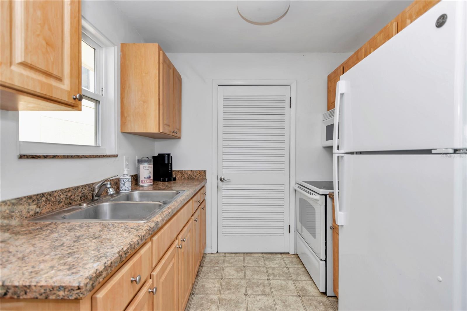 kitchen with appliances