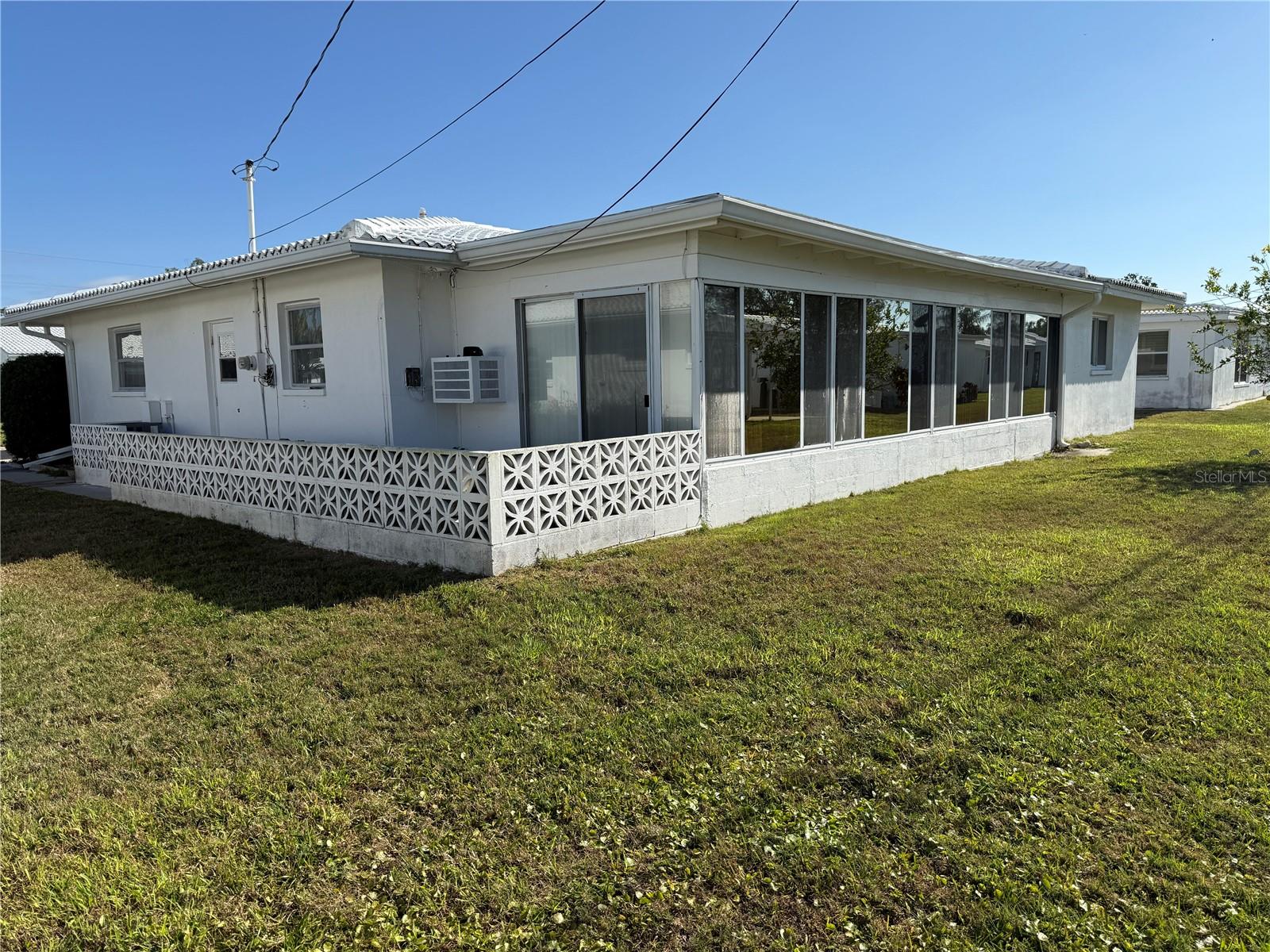 Bonus patio