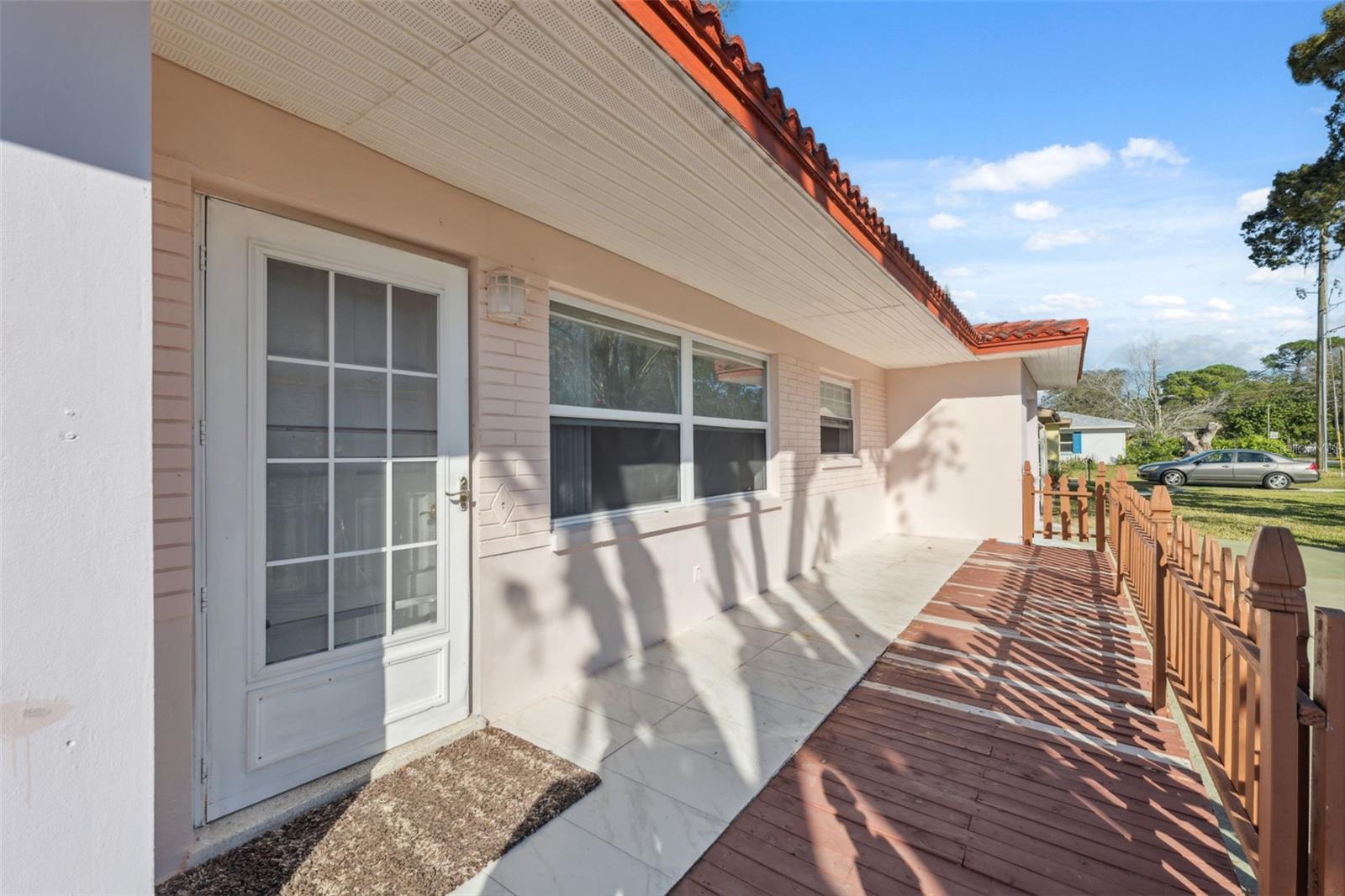 Front Exterior Entrance/Porch