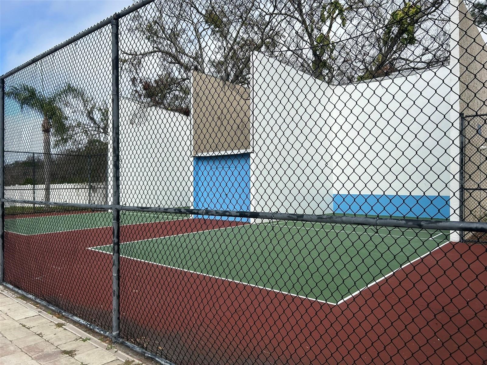 Racquetball courts at the lakeside park!