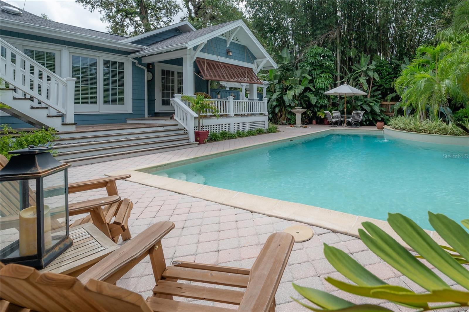 Pool House with half bath