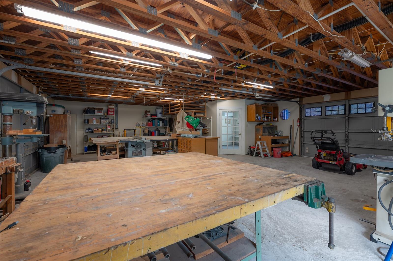 Garage/Workshop