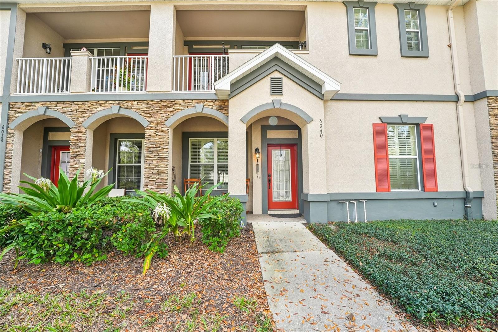 BEAUTIFUL FRONT ENTRY