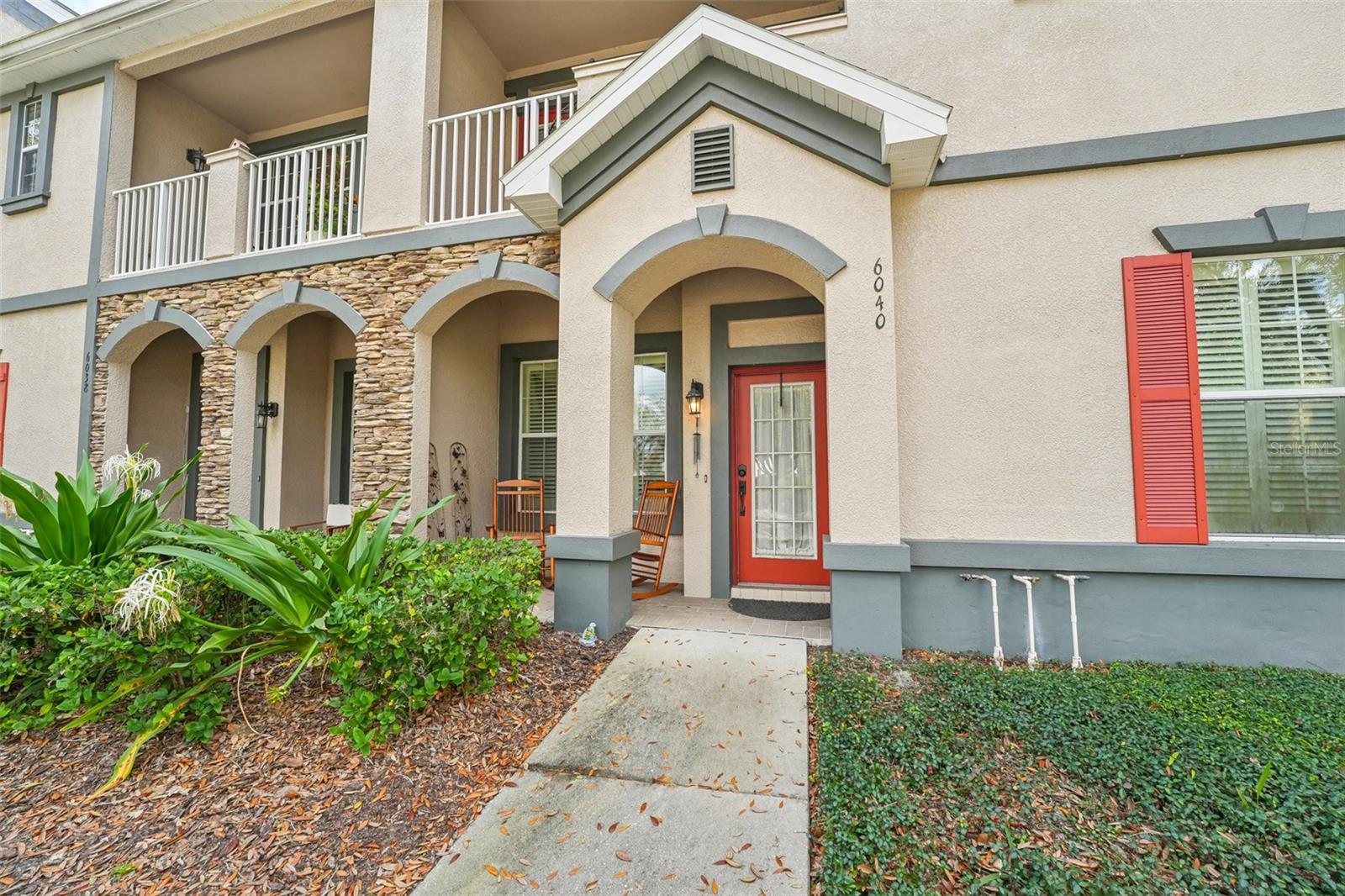 BEAUTIFUL FRONT ENTRY