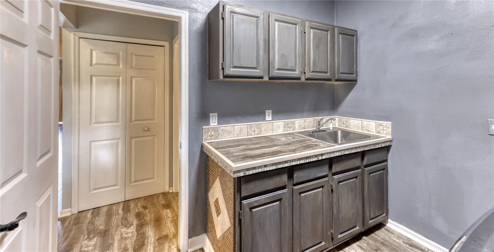 Laundry Room Cabinets & Sink