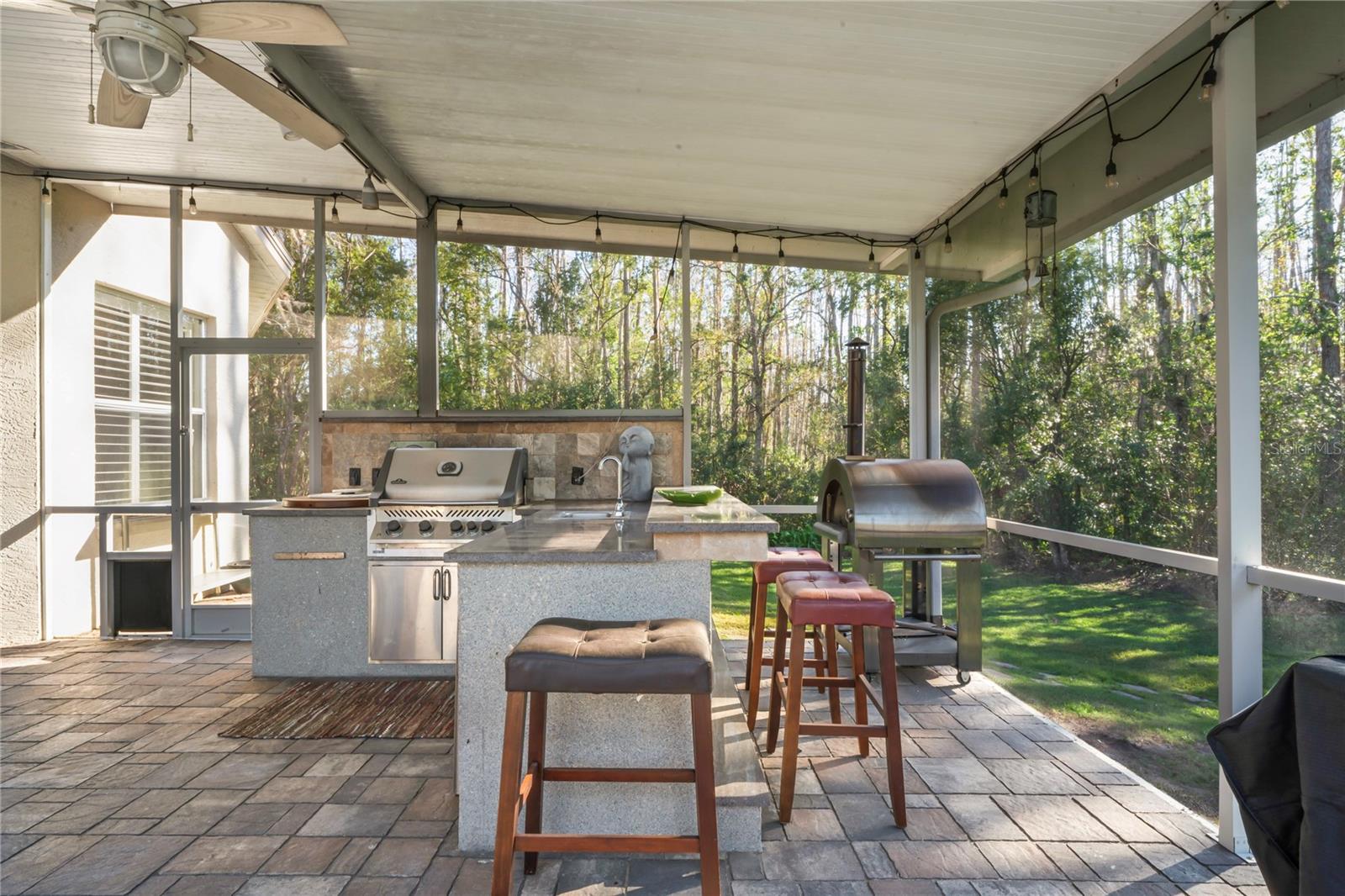 Outdoor kitchen