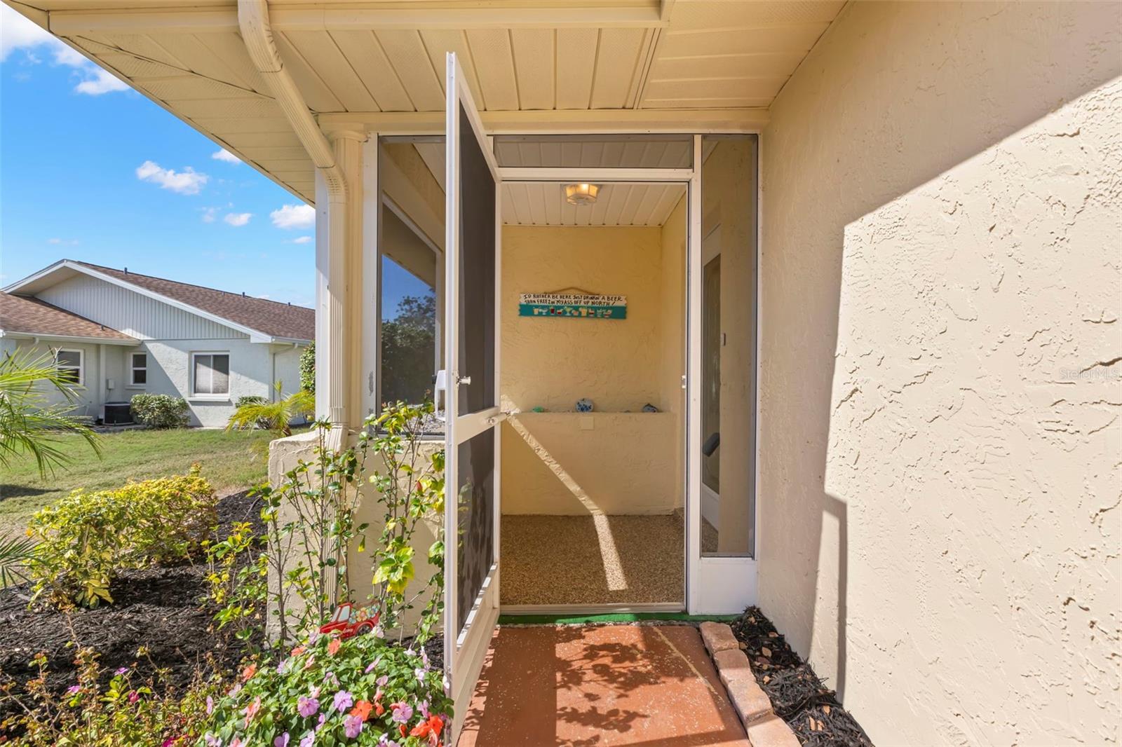 Entry/Front Porch