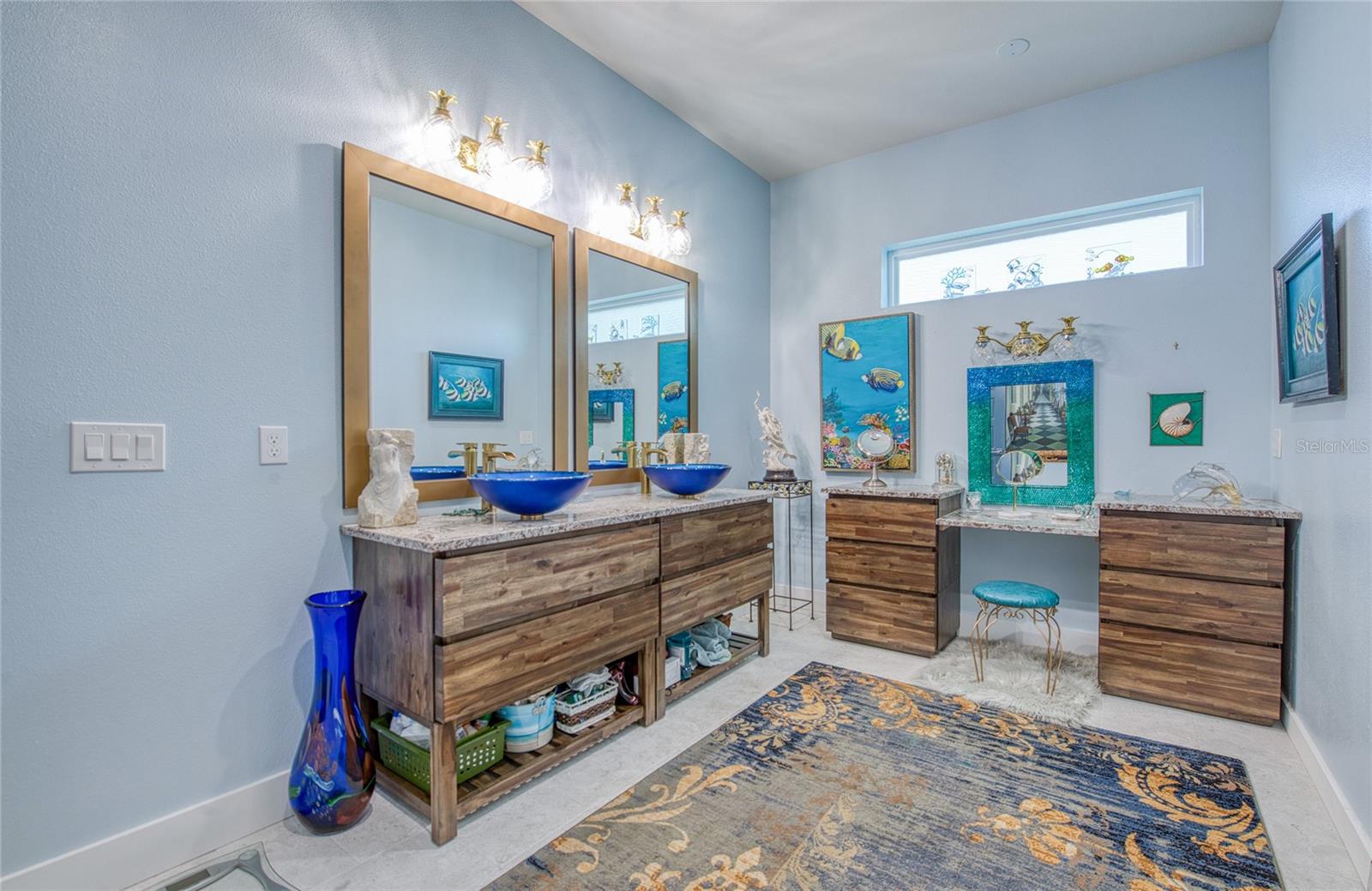 master suite bathroom