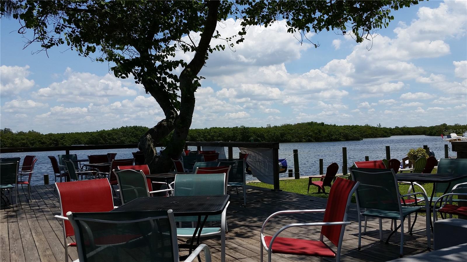 2nd Canal Front Restaurant Outside Area