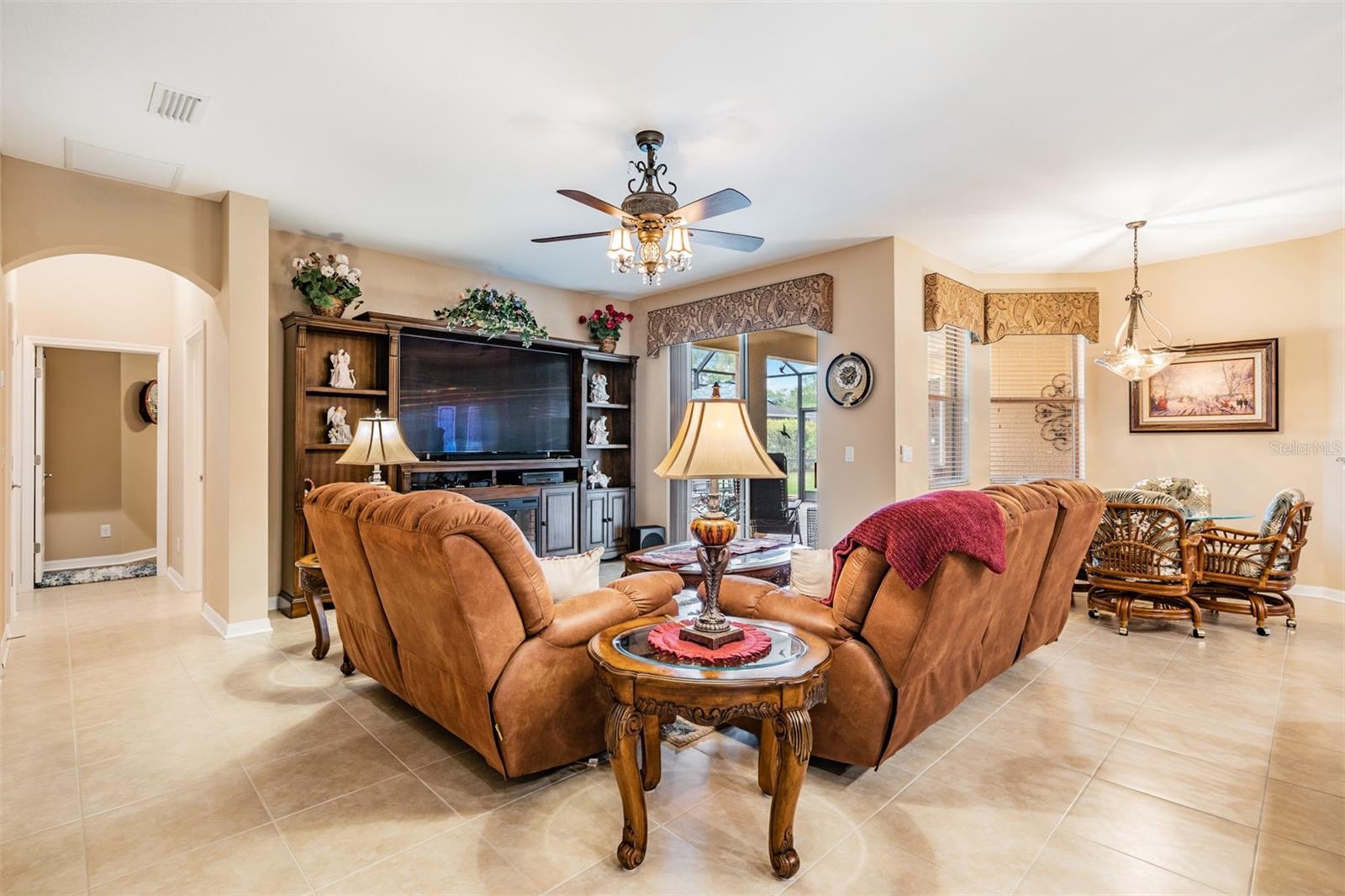 Leisure room is OPEN to Kitchen