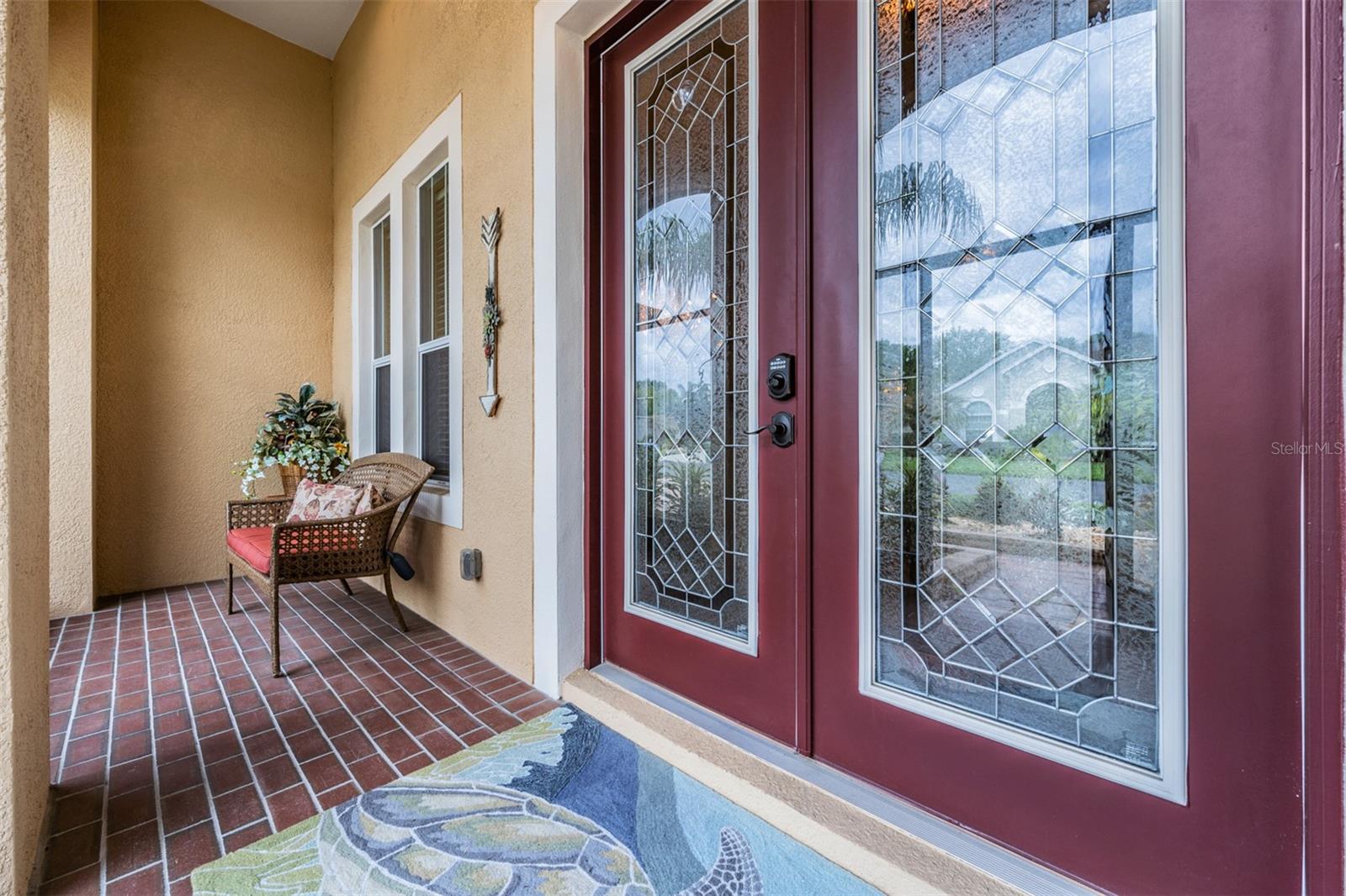 Screened front porch to meet neighbors