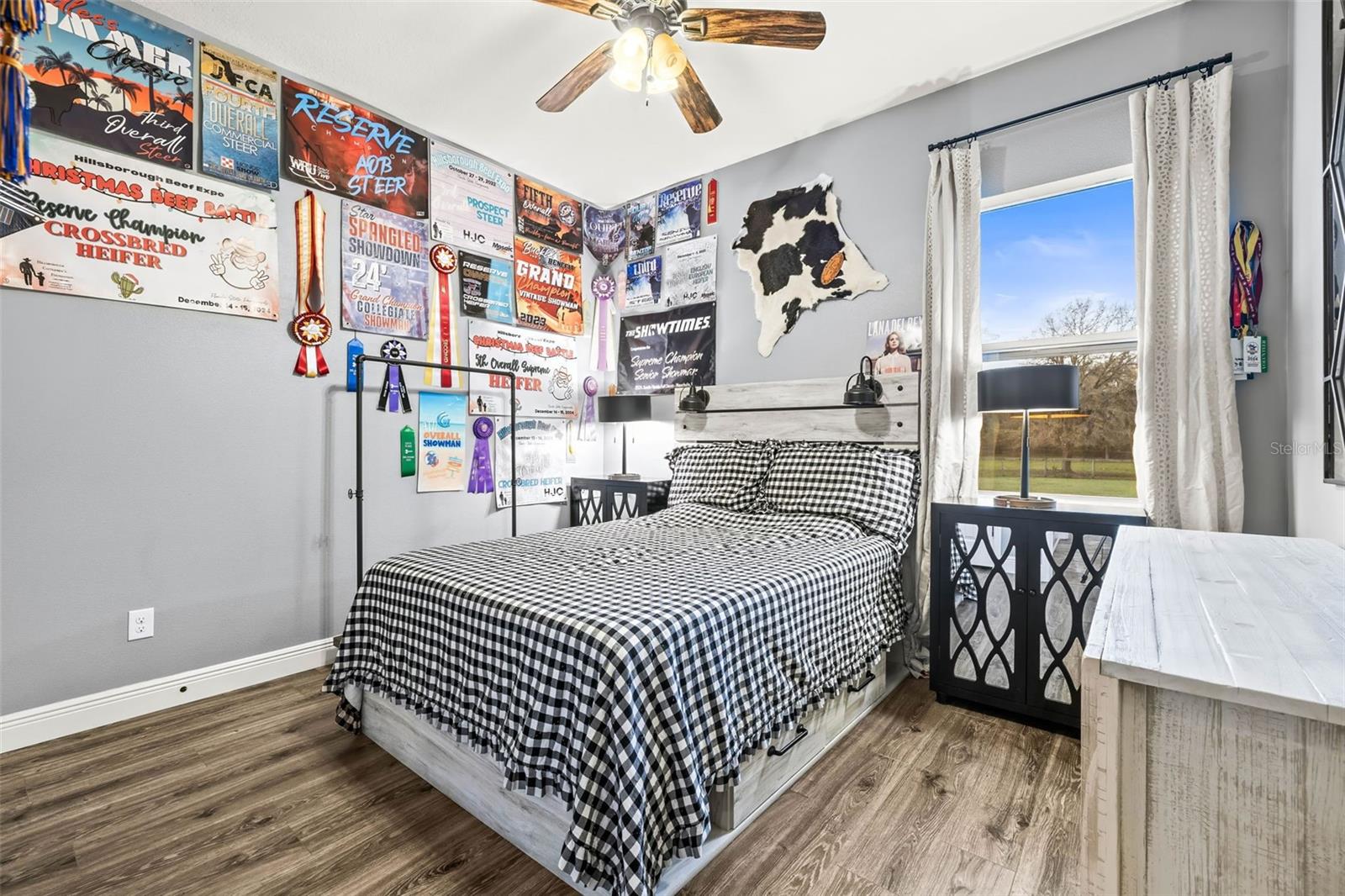 Third bedroom with built in closet and en suite jack and jill bathroom.