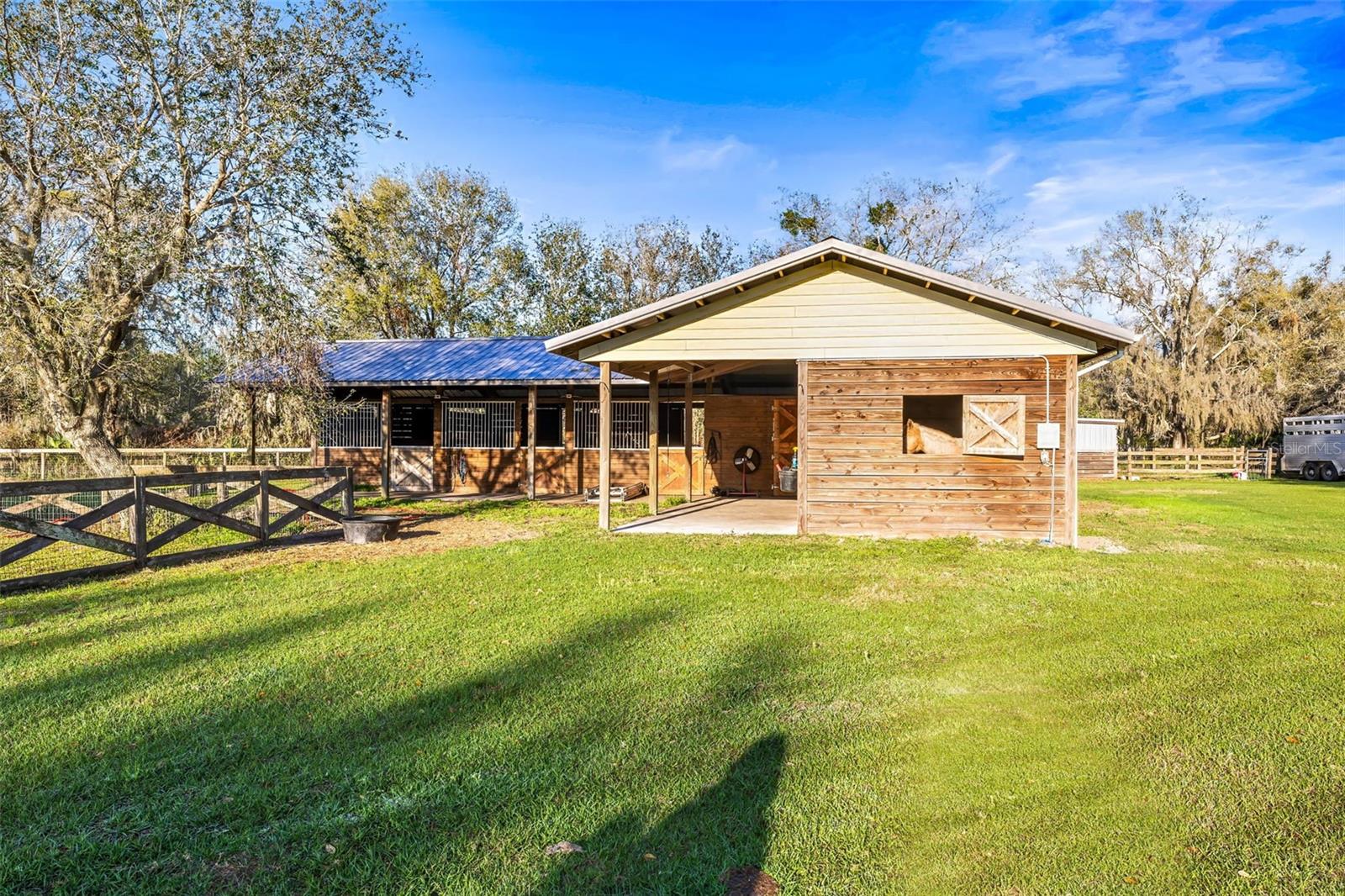 5 stall barn built by Woody's Barns in front pasture.