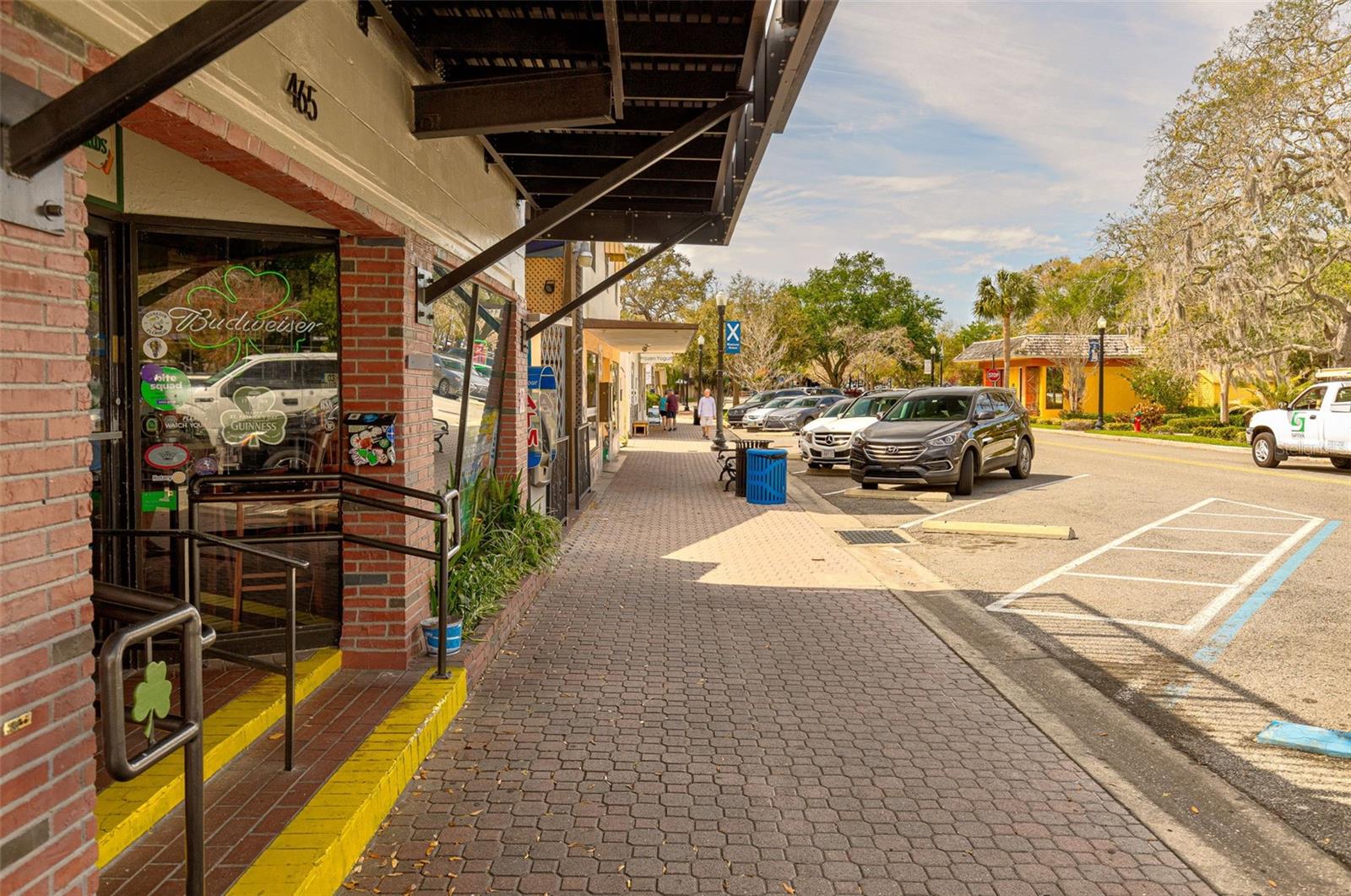 Downtown Dunedin - Restaurants and Shops