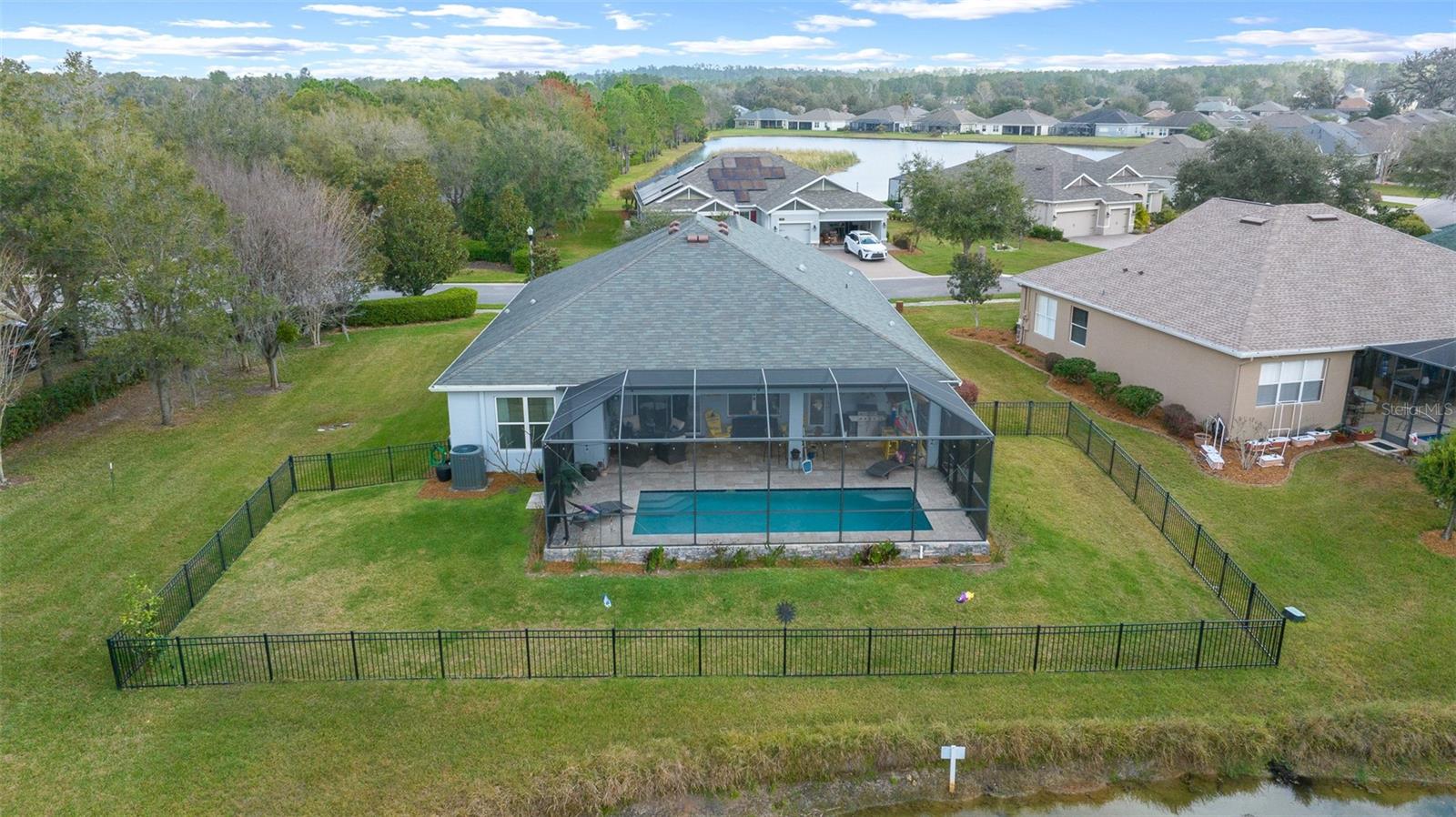 screen enclosed pool