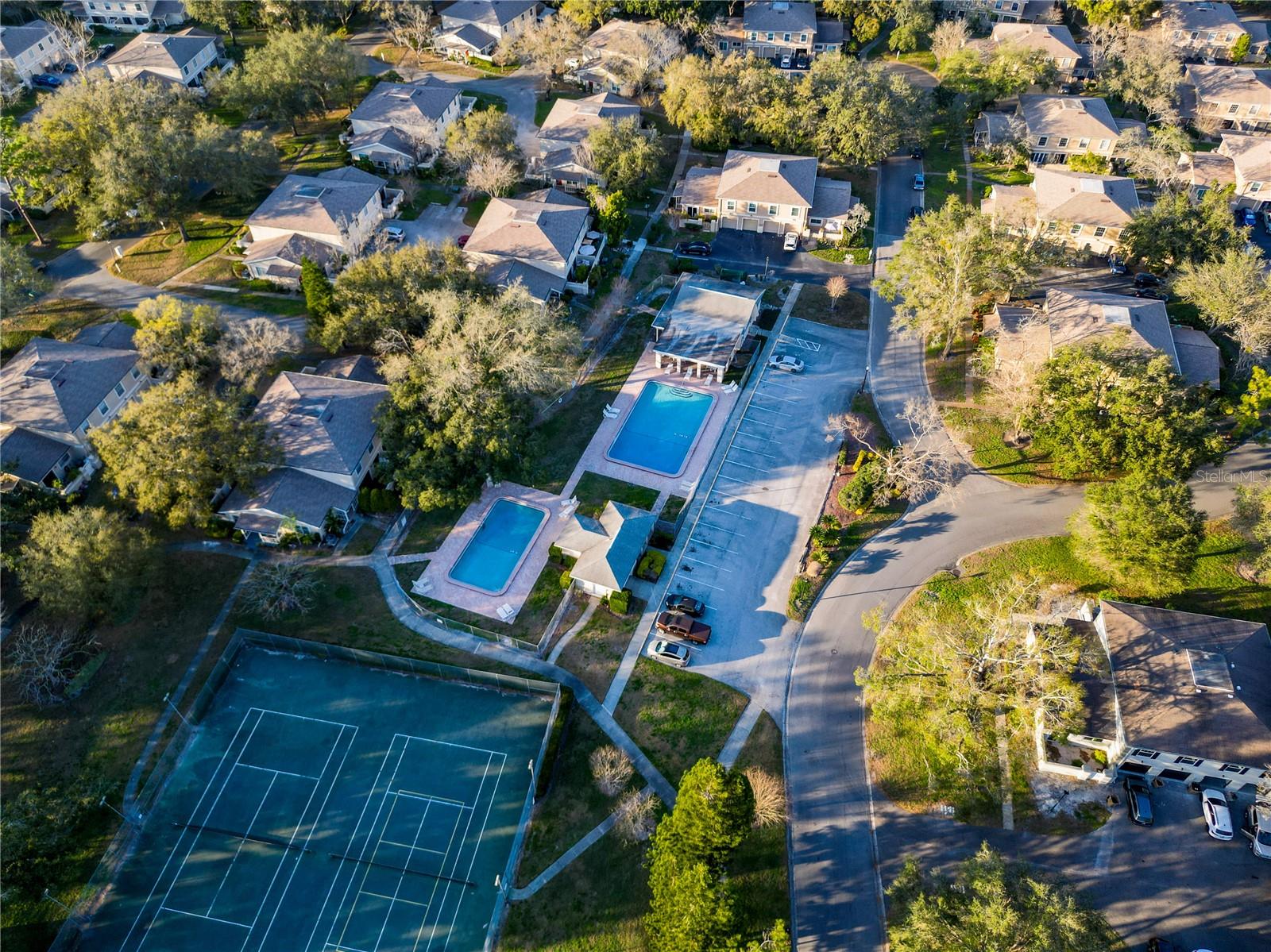 Tennis Courts / Pools