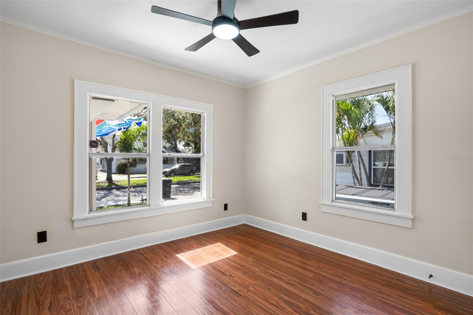 Second bedroom (facing street).