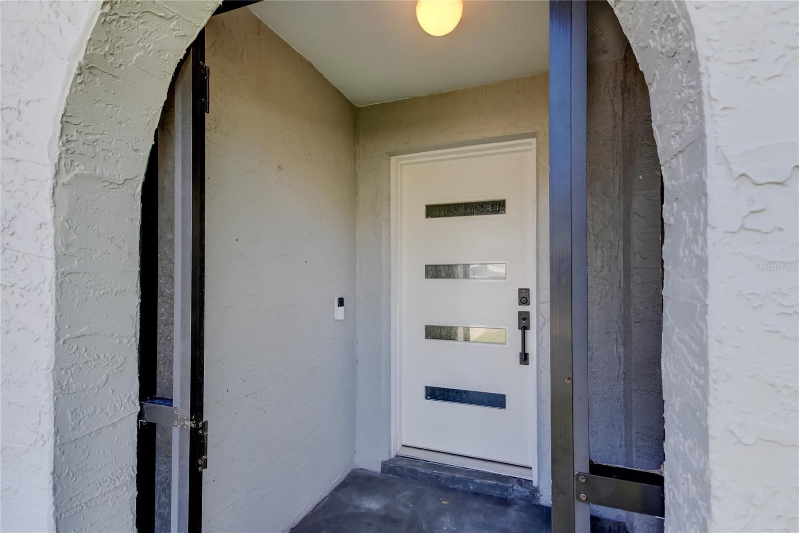 Screened & Covered Entryway