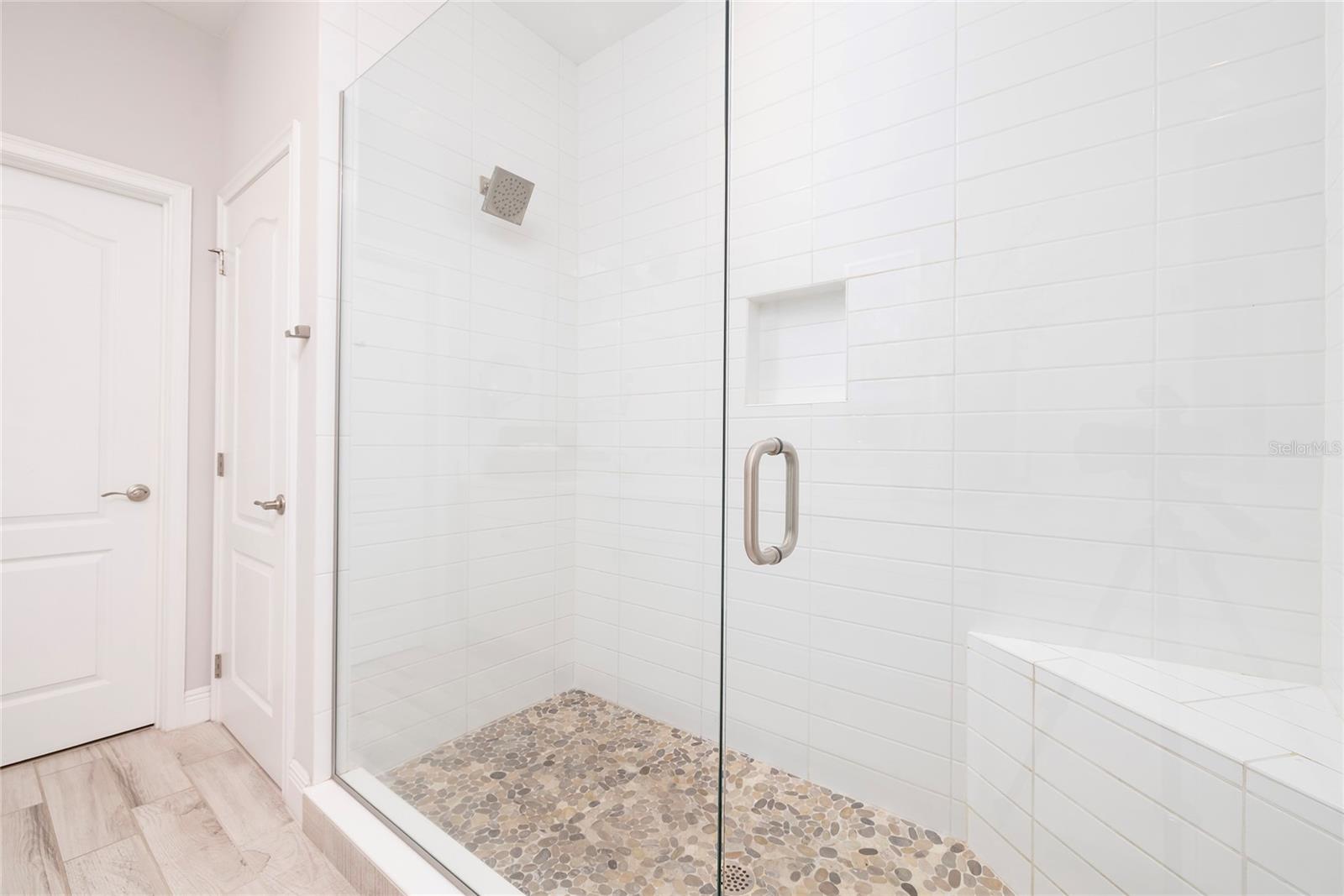 Oversized Primary Shower